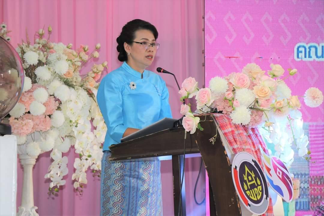 พช.กาญจนบุรีจัดงานสตรีกาญจน์ สวยไฉไลด้วยผ้าไทย ร่วมใจลดขยะ เนื่องในวันสตรีสากล ประจำปี 2566