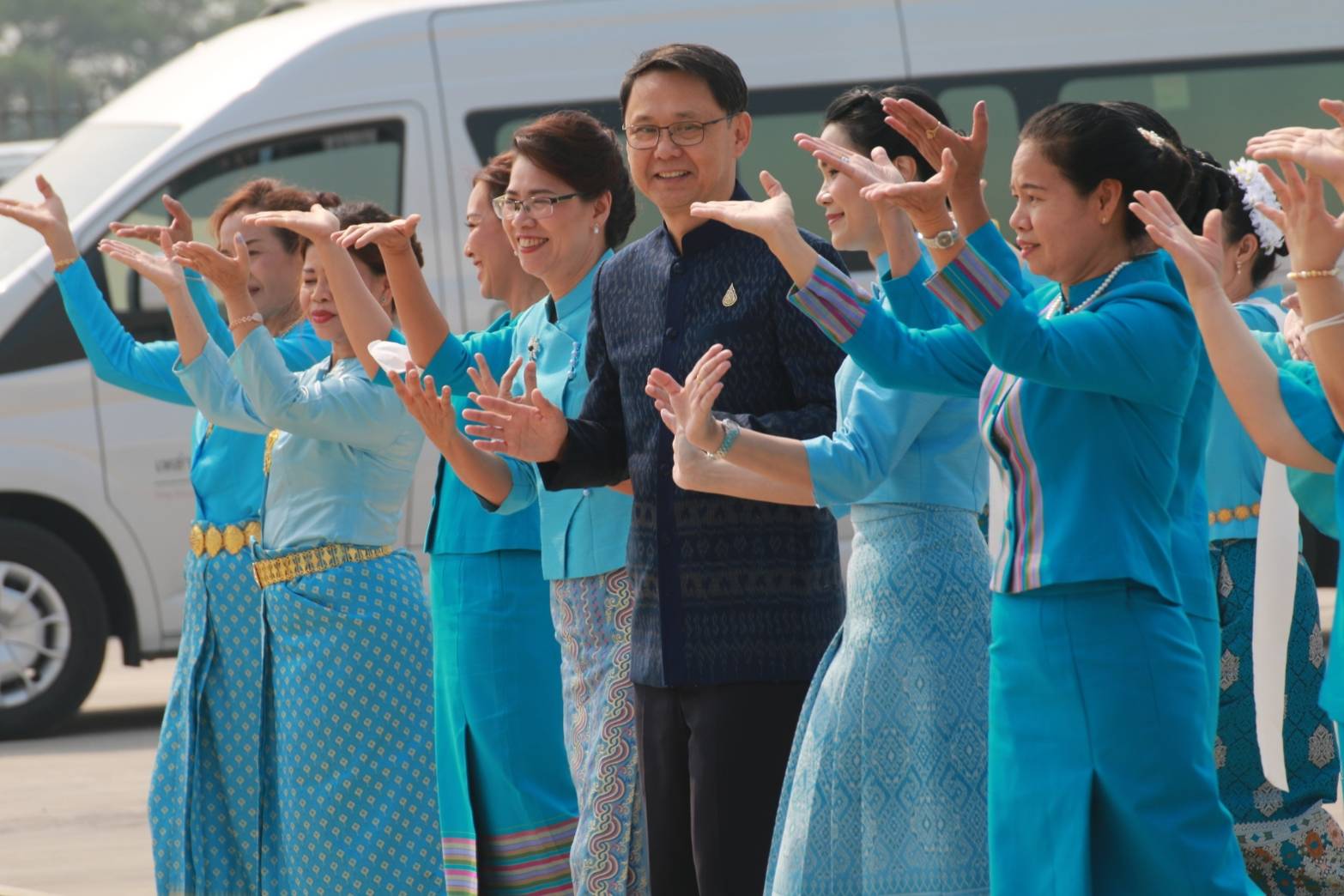 พช.กาญจนบุรีจัดงานสตรีกาญจน์ สวยไฉไลด้วยผ้าไทย ร่วมใจลดขยะ เนื่องในวันสตรีสากล ประจำปี 2566