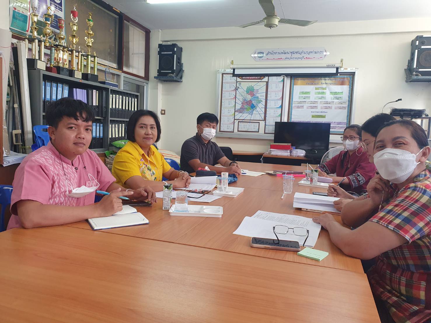 พช.กาญจนบุรี นิเทศ ติดตาม การดำเนินงานของสำนักงานพัฒนาชุมชนอำเภอ ประจำปีงบประมาณ พ.ศ. 2566 รอบไตรมาส 1 – 2