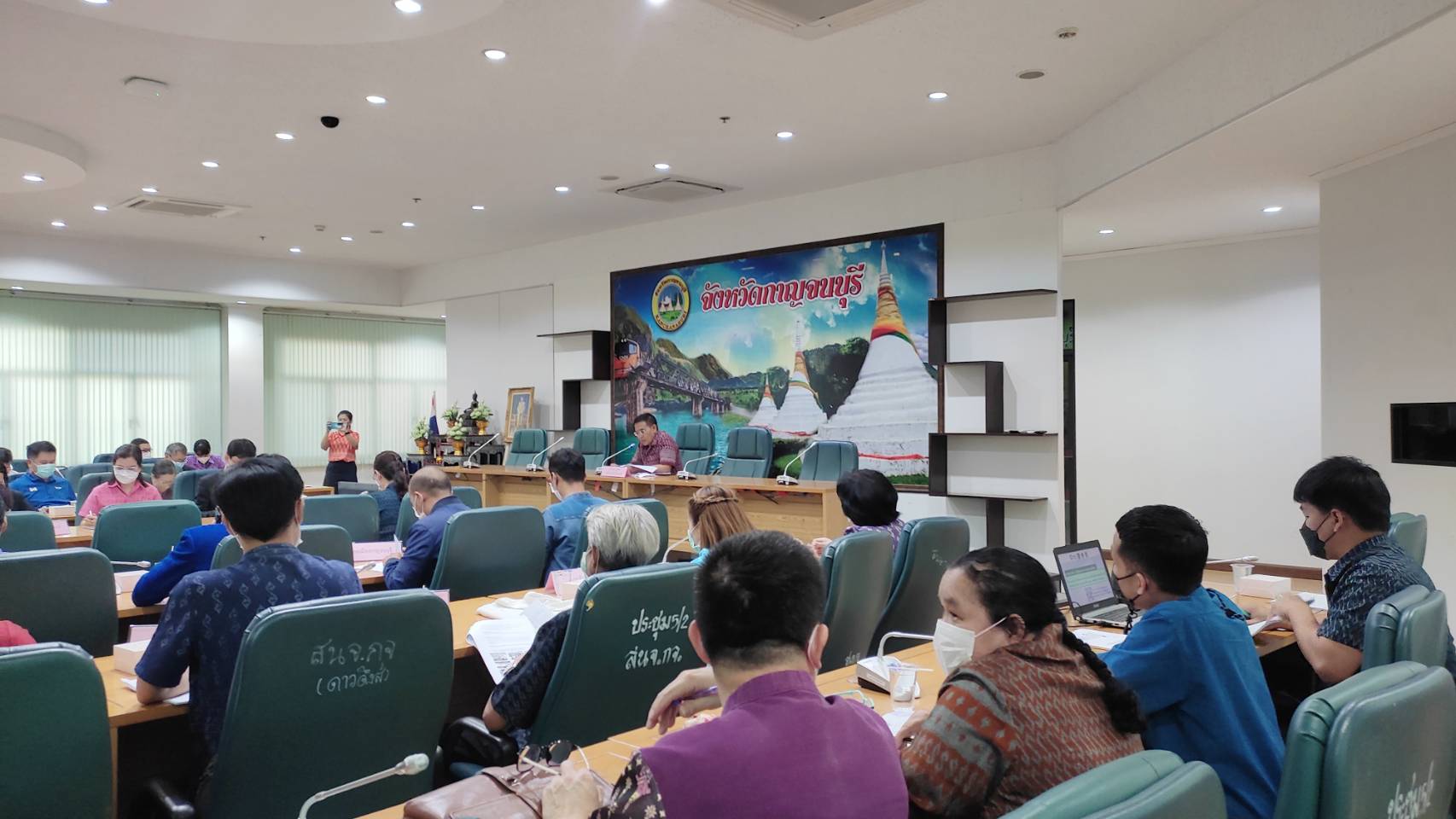 พช.กาญจนบุรี จัดประชุมคณะกรรมการประสานและขับเคลื่อนนโยบายสานพลังประชารัฐจังหวัดกาญจนบุรี ครั้งที่ 2/256