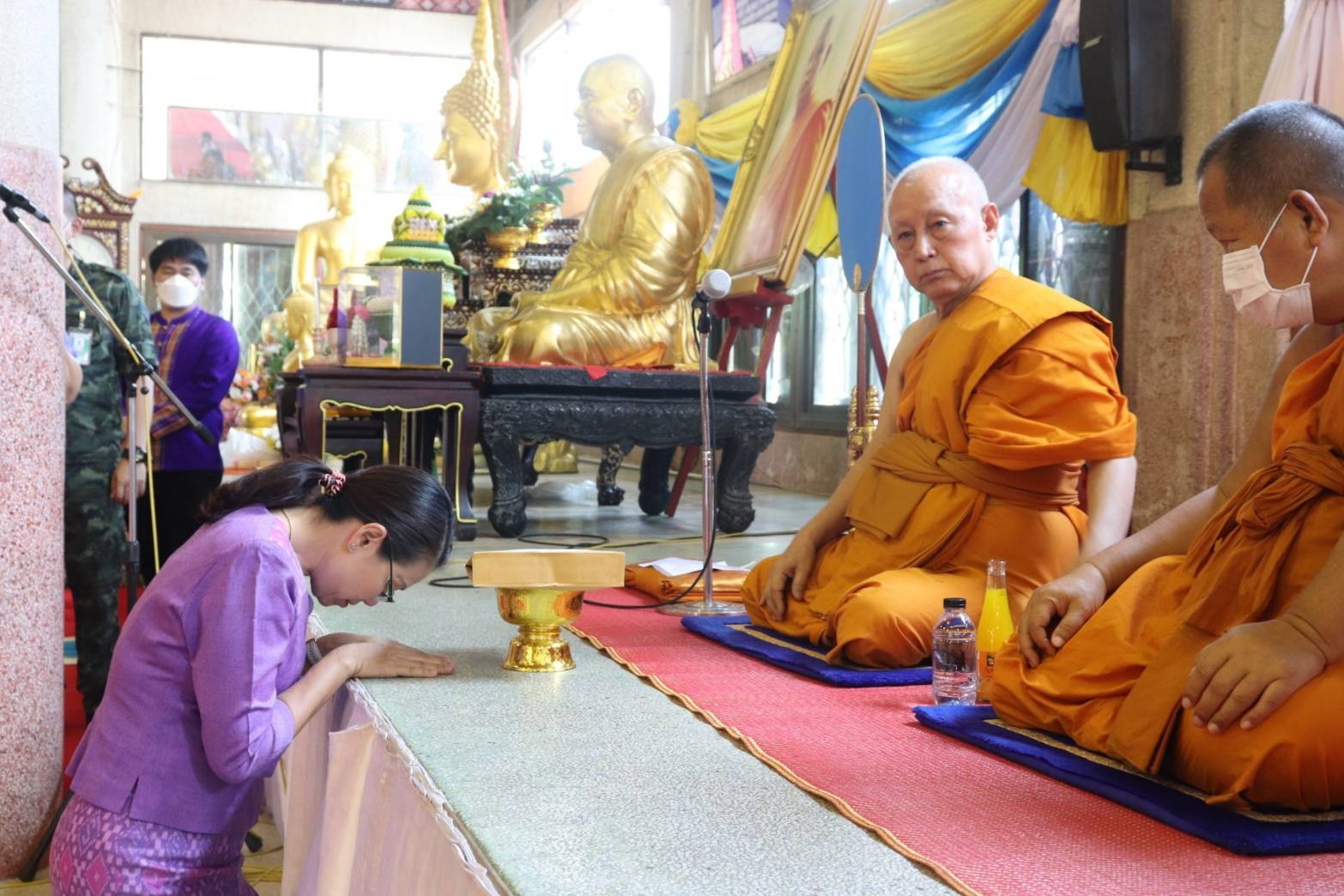พช.กาญจนบุรี จัดพิธีทอดผ้าป่าสมทบกองทุนพัฒนาเด็กชนบท ในพระราชูปถัมภ์สมเด็จพระเทพรัตนราชสุดาฯ สยามบรมราชกุมารี