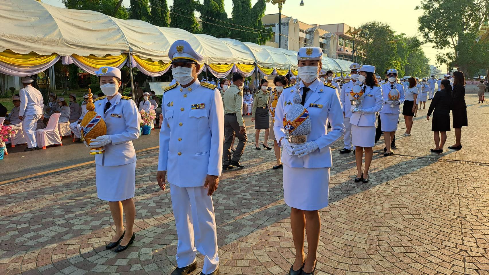 พช.กาญจนบุรี ร่วมถวายราชสักการะ พระบรมราชานุสาวรีย์ พระบาทสมเด็จพระนั่งเกล้าเจ้าอยู่หัว  เนื่องในวันที่ระลึก“พระบาทสมเด็จพระนั่งเกล้าเจ้าอยู่หัว พระมหาเจษฎาราชเจ้า”