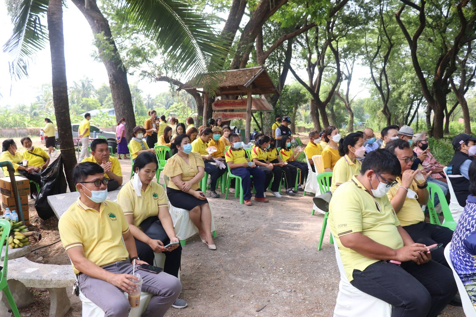จังหวัดกาญจนบุรี ลุยขับคลื่อนโครงการสานพลัง “บวร” ร่วมสร้างความมั่นคงทางอาหาร และกิจกรรมทางนี้มีผล ผู้คนรักกัน ด้วยวิธีเกษตรธรรมชาติภายใต้ด้วยโมเดล 30 ตารางวา เฉลิมพระเกียรติสมเด็จพระเจ้าพี่นางเธอ เจ้าฟ้ากัลยาณิวัฒนา กรมหลวงนราธิวาสราชนครินทร