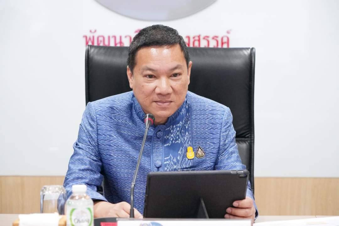 พช.กาญจนบุรี ร่วมรับฟังการประชุมกรมการพัฒนาชุมชน ครั้งที่ 5 /2566 ผ่านระบบวีดิทัศน์ทางไกล (VDO CONFERENCE)