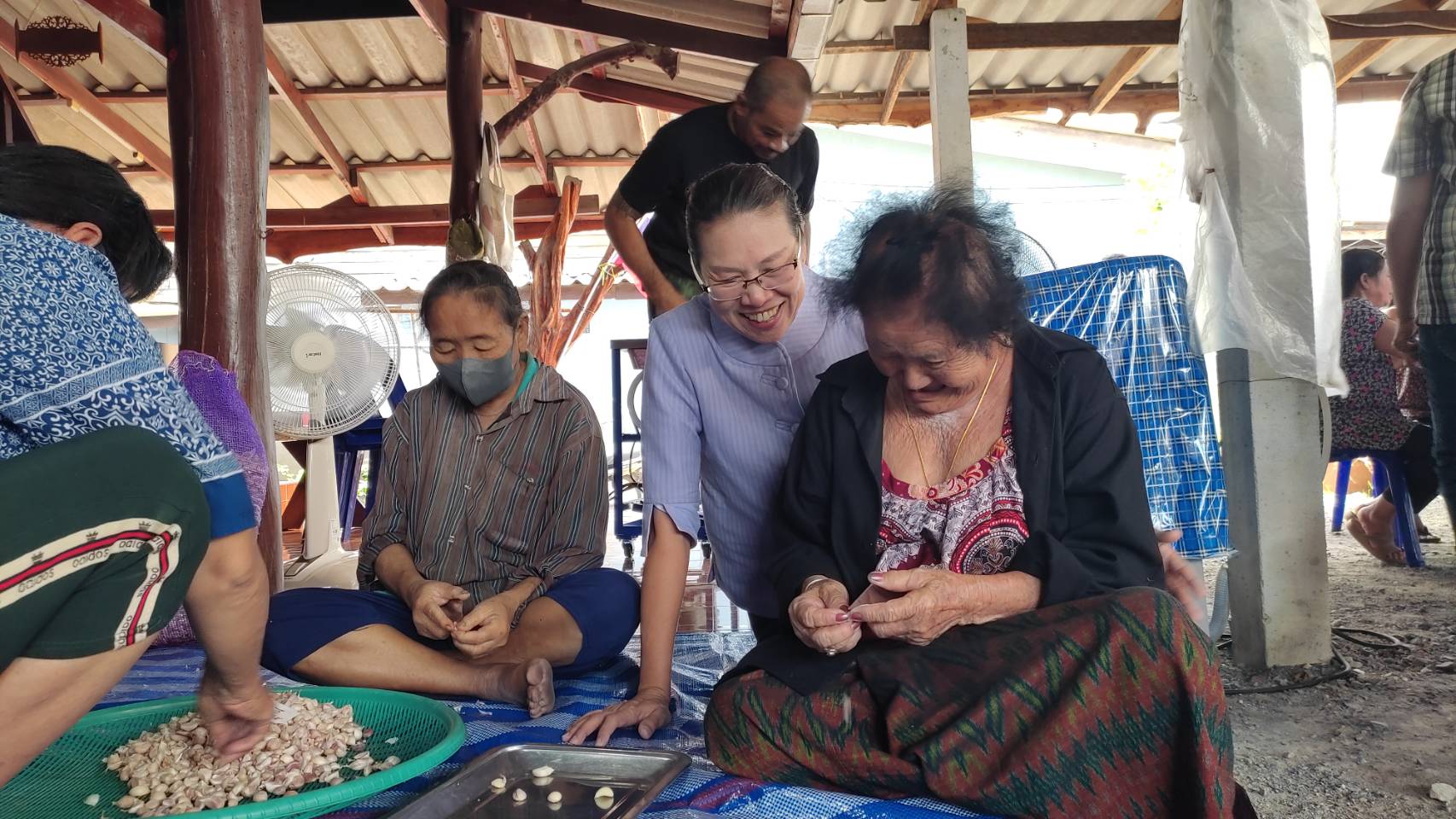 📣CDD KAN News: พัฒนาการจังหวัดกาญจนบุรี นำทีมยกระดับสมาชิกกลุ่มออมทรัพย์เพื่อการผลิตบ้านดอนมะกอก สู่การสร้างงาน สร้างอาชีพ สร้างรายได้ สร้างเศรษฐกิจชุมชนฐานรากให้มีความมั่นคง ยั่งยืน