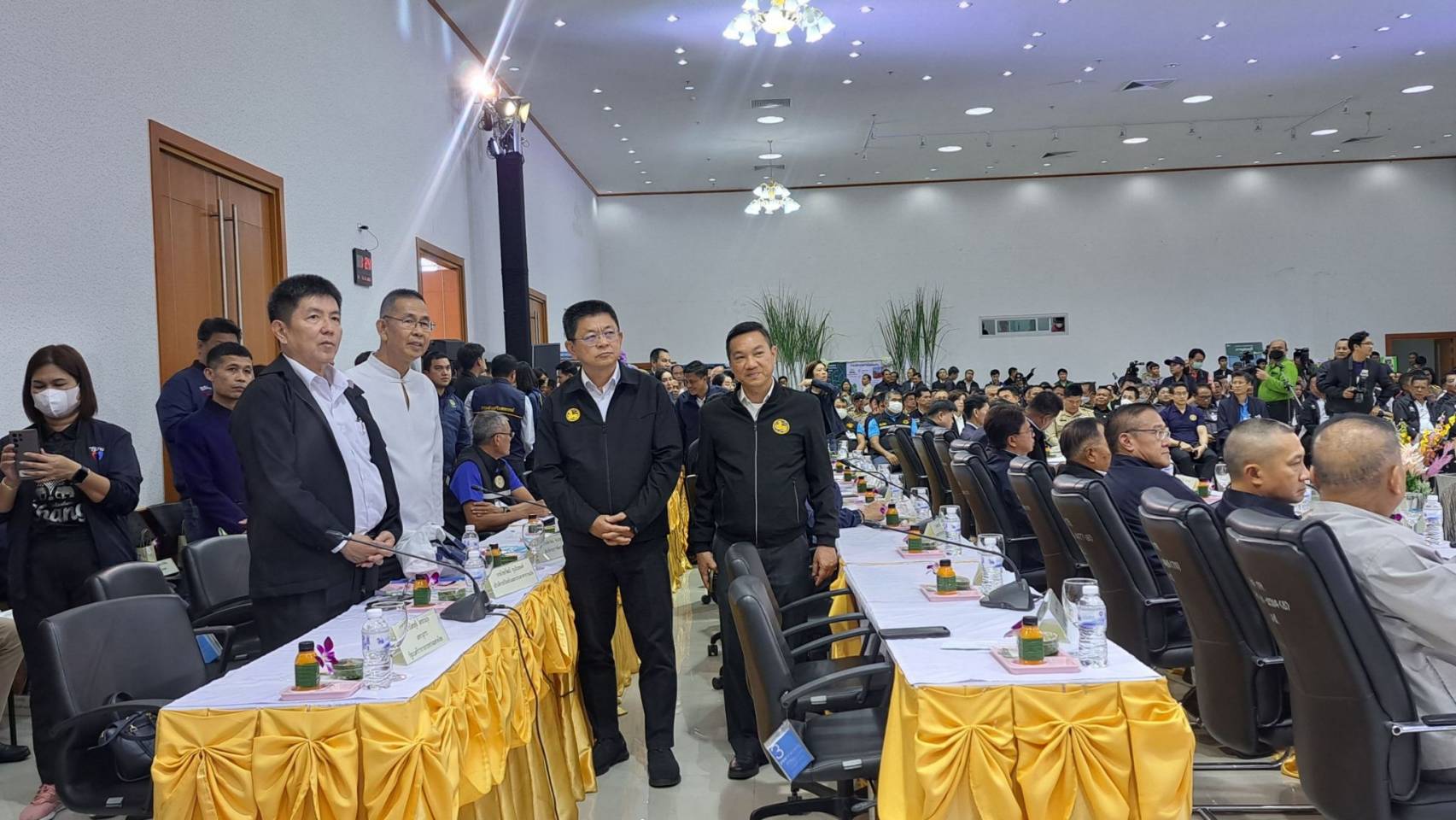 พช.กาญจนบุรี  ร่วมต้อนรับนายกรัฐมนตรี และรมว.คลัง พร้อมคณะรัฐมนตรี และผู้บริหารกระทรวงมหาดไทย พร้อมจัดนิทรรศการงานพัฒนาชุมชนและการผลักดันศูนย์บ่มเพาะทักษะสร้างสรรค์ Kanchanaburi Soft Power