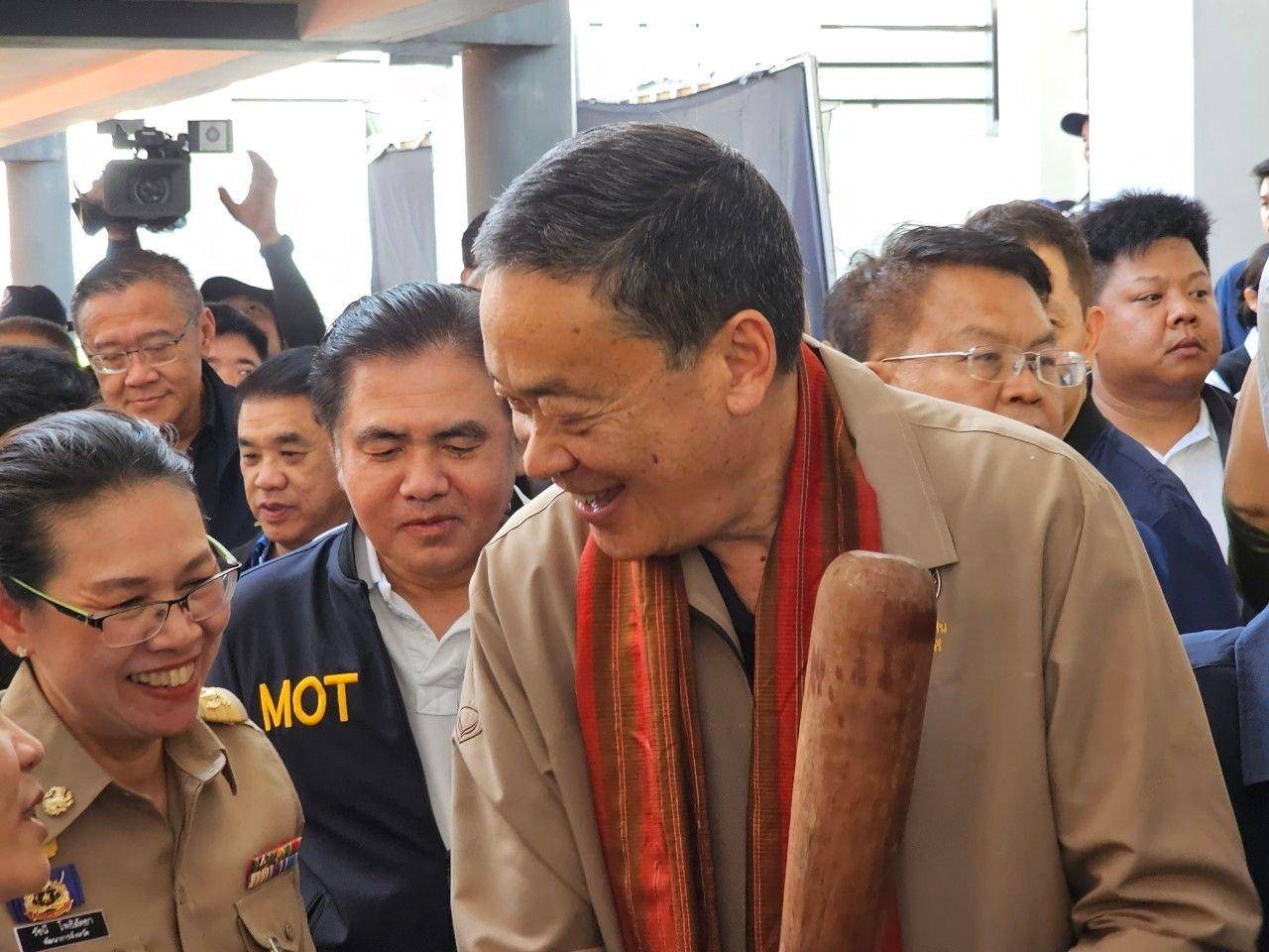 พช.กาญจนบุรี  ร่วมต้อนรับนายกรัฐมนตรี และรมว.คลัง พร้อมคณะรัฐมนตรี และผู้บริหารกระทรวงมหาดไทย พร้อมจัดนิทรรศการงานพัฒนาชุมชนและการผลักดันศูนย์บ่มเพาะทักษะสร้างสรรค์ Kanchanaburi Soft Power