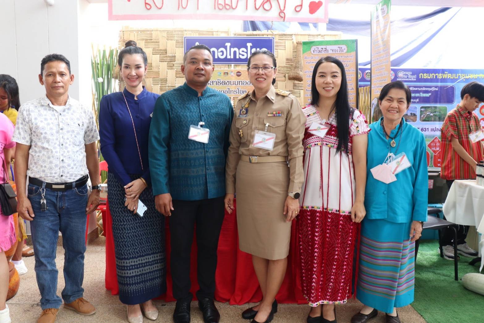 พช.กาญจนบุรี  ร่วมต้อนรับนายกรัฐมนตรี และรมว.คลัง พร้อมคณะรัฐมนตรี และผู้บริหารกระทรวงมหาดไทย พร้อมจัดนิทรรศการงานพัฒนาชุมชนและการผลักดันศูนย์บ่มเพาะทักษะสร้างสรรค์ Kanchanaburi Soft Power