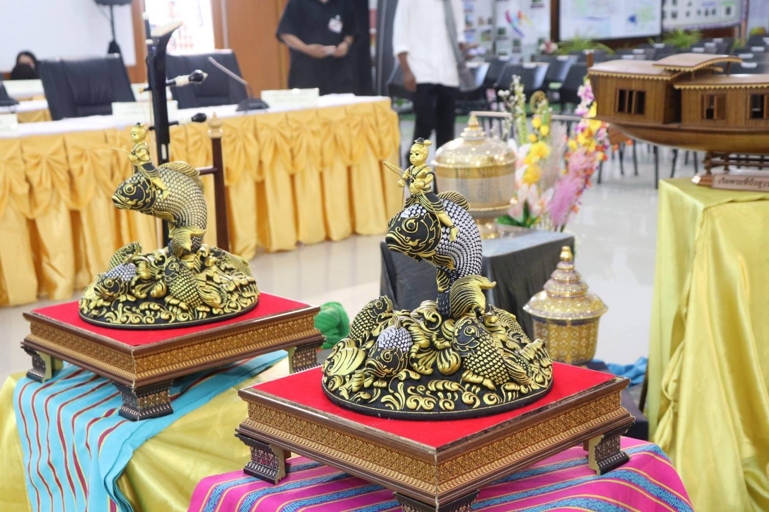 พช.กาญจนบุรี  ร่วมต้อนรับนายกรัฐมนตรี และรมว.คลัง พร้อมคณะรัฐมนตรี และผู้บริหารกระทรวงมหาดไทย พร้อมจัดนิทรรศการงานพัฒนาชุมชนและการผลักดันศูนย์บ่มเพาะทักษะสร้างสรรค์ Kanchanaburi Soft Power
