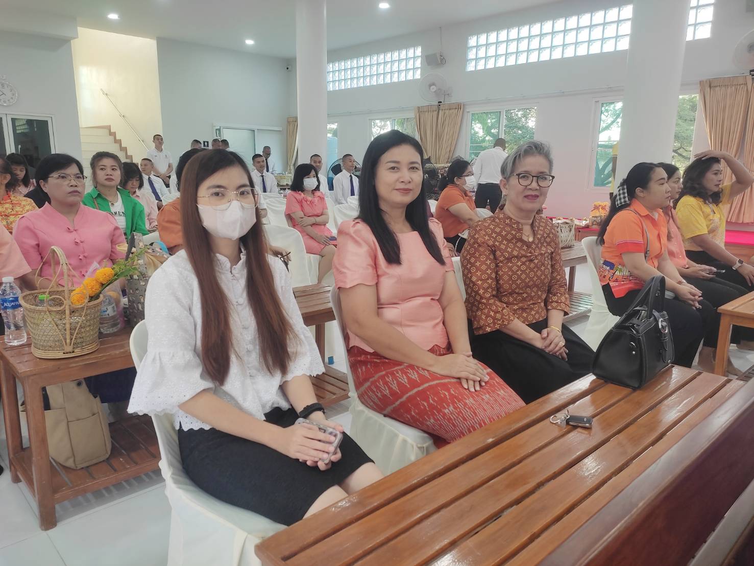 CDD KAN News : พัฒนาการจังหวัดกาญจนบุรี นำข้าราชการร่วมพิธี ตักบาตรร่วมบุญ เทิดทูนสถาบัน เพื่อถวายพระพรแด่ สมเด็จพระเจ้าลูกเธอ เจ้าฟ้าสิริวัณณวรี นารีรัตนราชกัญญา เนื่องในโอกาสวันคล้ายวันประสูติ วันที่ 8 มกราคม 2567