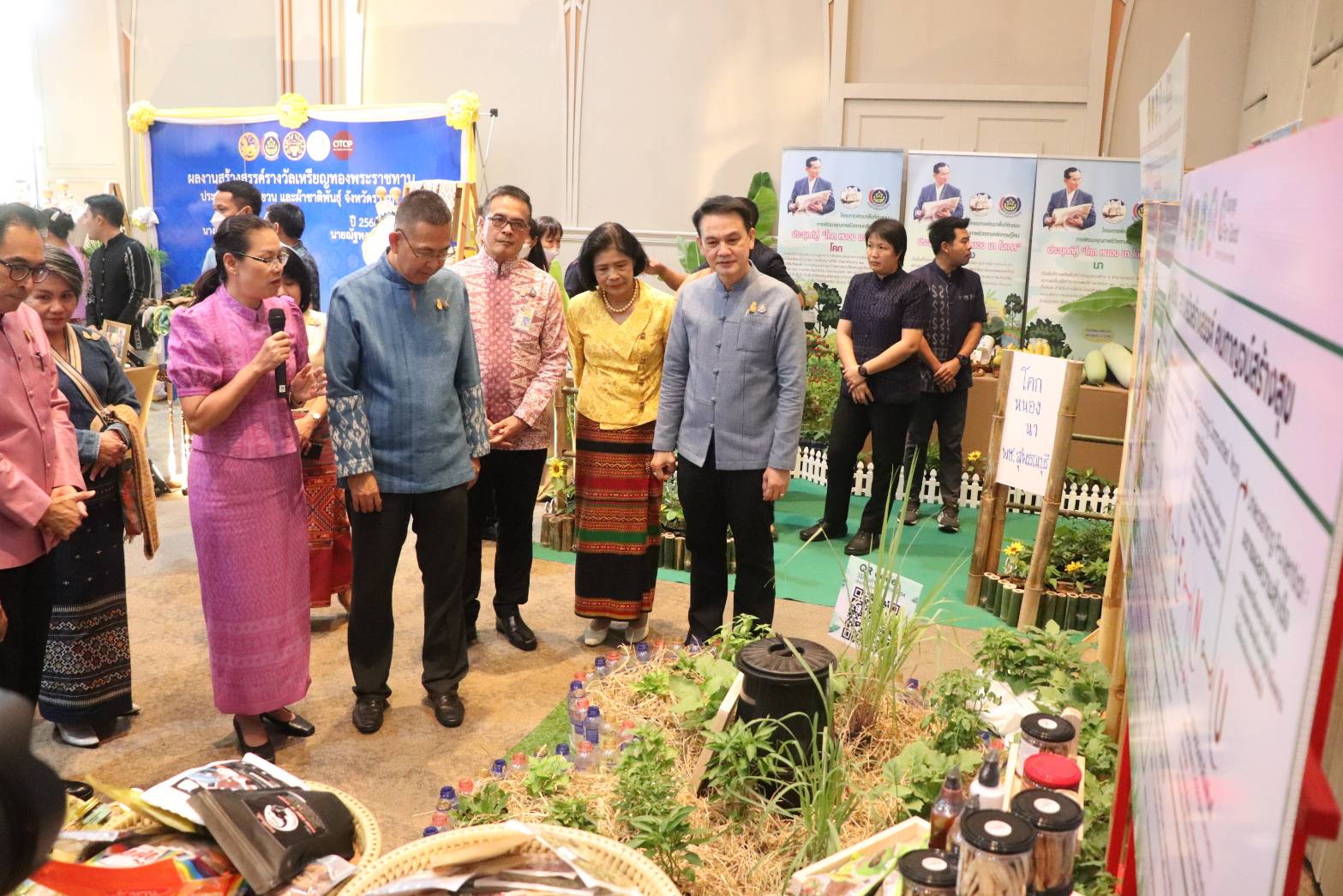 พจ.กาญจนบุรี นำข้าราชการในสังกัดร่วมรับมอบนโยบายและปลุกขวัญกำลังใจเจ้าหน้าที่ พช. เขตตรวจราชการที่ 3 จังหวัดภาคกลางตอนล่าง