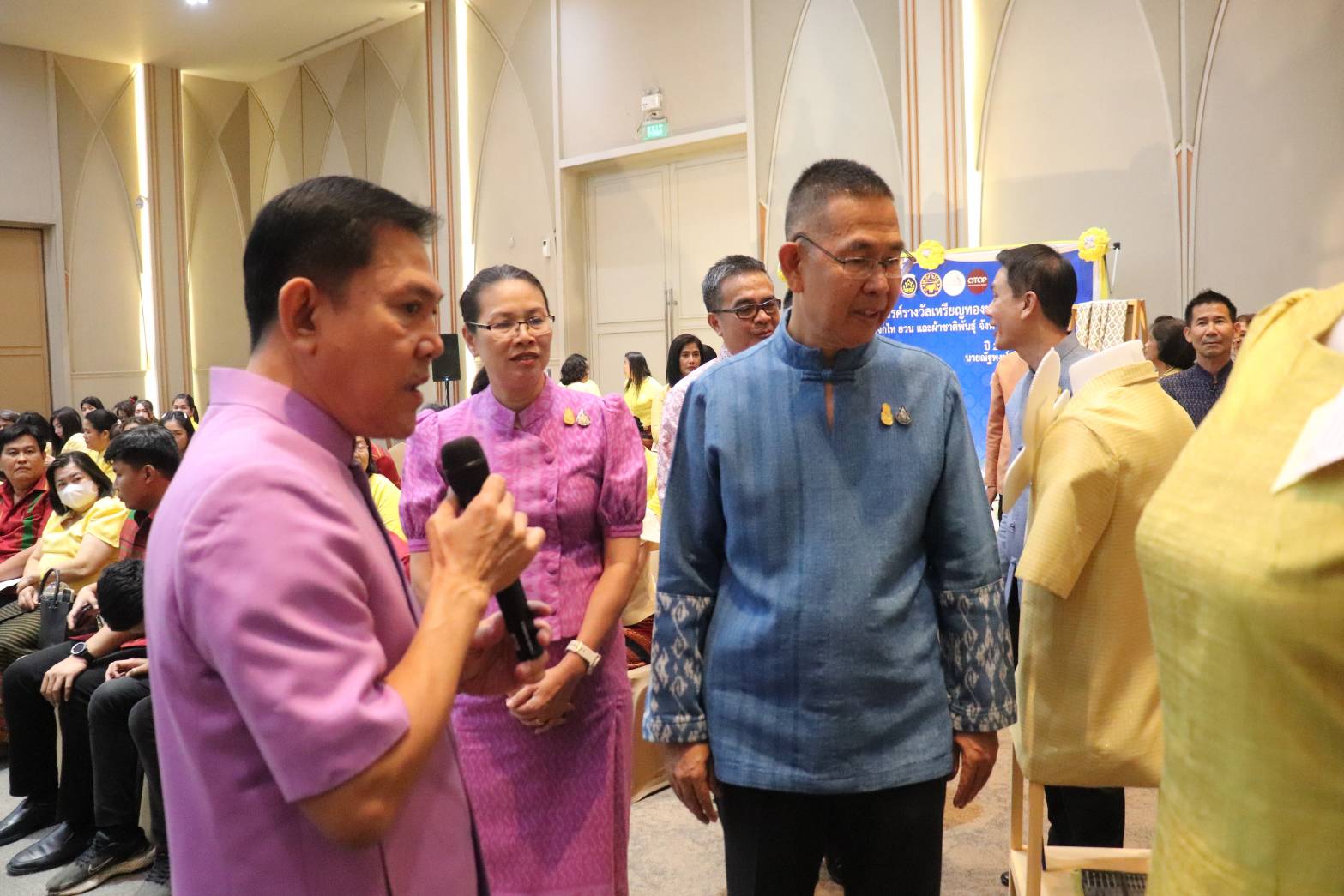 พจ.กาญจนบุรี นำข้าราชการในสังกัดร่วมรับมอบนโยบายและปลุกขวัญกำลังใจเจ้าหน้าที่ พช. เขตตรวจราชการที่ 3 จังหวัดภาคกลางตอนล่าง