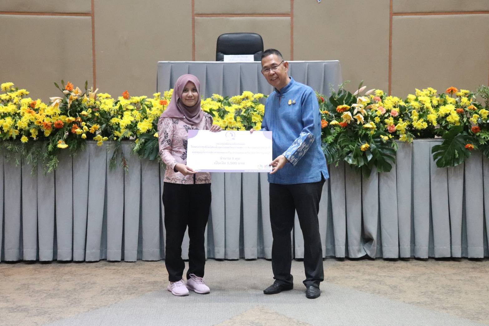 พจ.กาญจนบุรี นำข้าราชการในสังกัดร่วมรับมอบนโยบายและปลุกขวัญกำลังใจเจ้าหน้าที่ พช. เขตตรวจราชการที่ 3 จังหวัดภาคกลางตอนล่าง