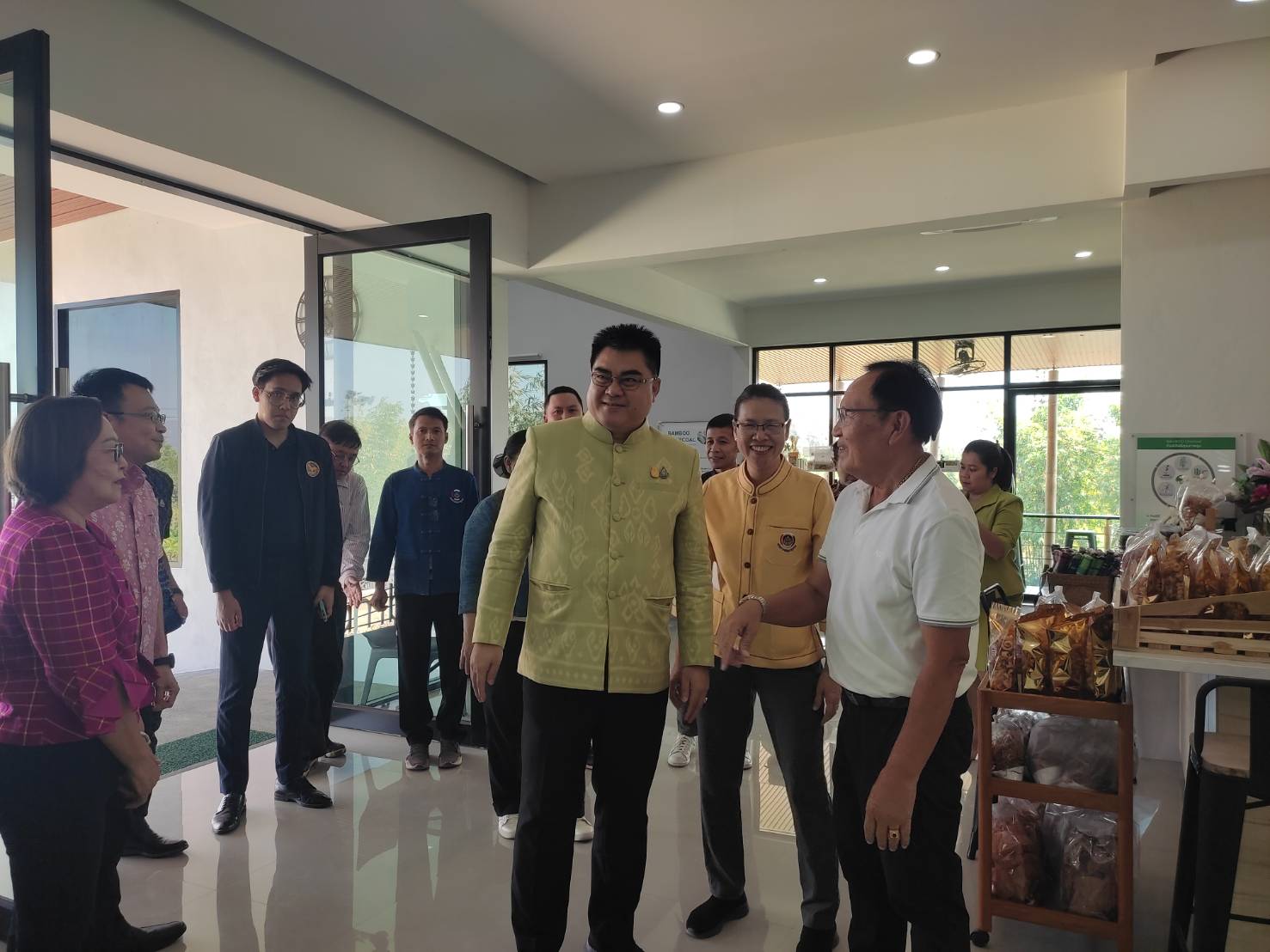 พช.กาญจนบุรี รับการตรวจราชการจากผู้ตรวจ มท. ทั้งนี้ยกนิ้วชื่นชม! แปลง“โคก หนอง นา โมเดล” จ.กาญจนบุรี สามารถสร้างประโยชน์ต่อประชาชน และเป็นต้นแบบอย่างแท้จริง