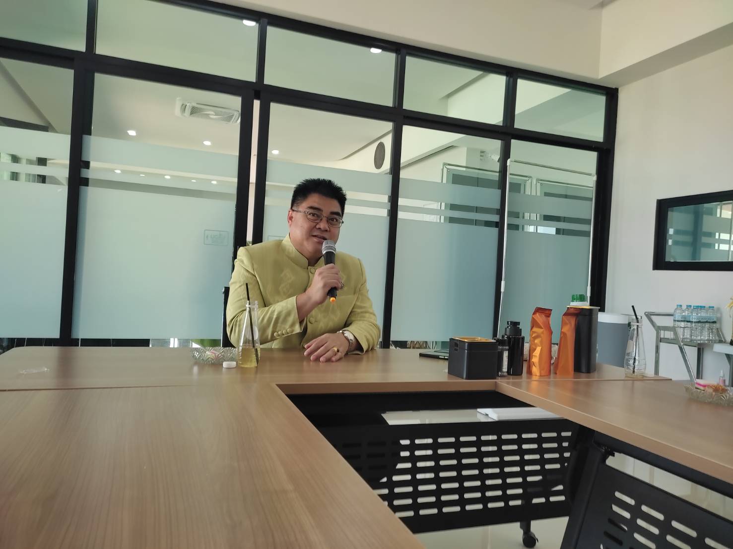 พช.กาญจนบุรี รับการตรวจราชการจากผู้ตรวจ มท. ทั้งนี้ยกนิ้วชื่นชม! แปลง“โคก หนอง นา โมเดล” จ.กาญจนบุรี สามารถสร้างประโยชน์ต่อประชาชน และเป็นต้นแบบอย่างแท้จริง