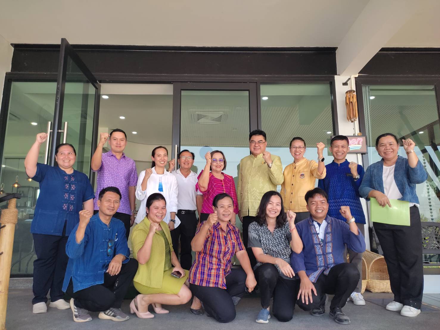 พช.กาญจนบุรี รับการตรวจราชการจากผู้ตรวจ มท. ทั้งนี้ยกนิ้วชื่นชม! แปลง“โคก หนอง นา โมเดล” จ.กาญจนบุรี สามารถสร้างประโยชน์ต่อประชาชน และเป็นต้นแบบอย่างแท้จริง