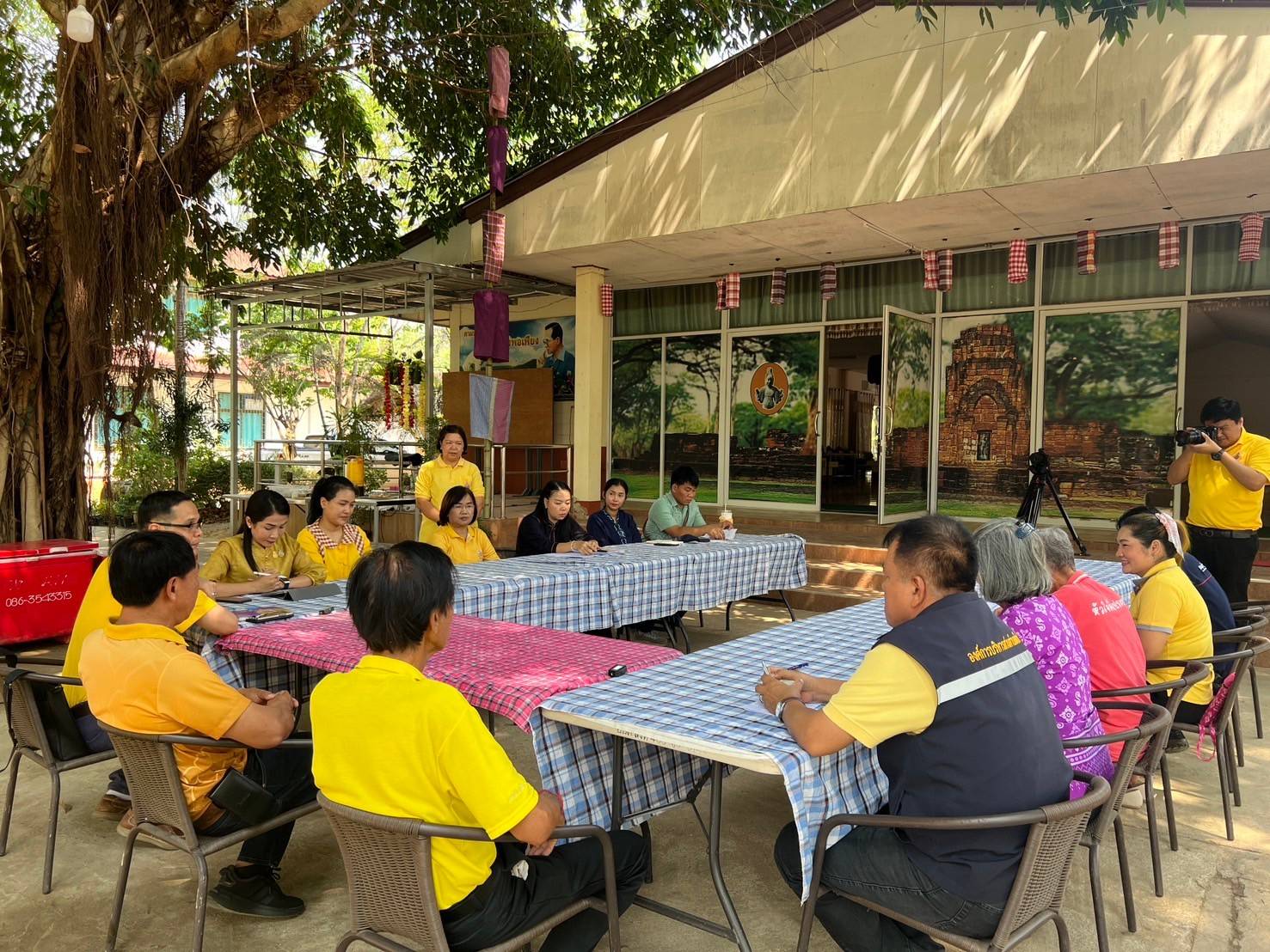 จังหวัดกาญจน์ บันทึกวิดีโอ ถอดบทเรียนความสำเร็จ การน้อมนำแนวพระราชดำริของสมเด็จพระกนิษฐาธิราชเจ้า กรมสมเด็จพระเทพรัตนราชสุดาฯ สยามบรมราชกุมารี สู่ปฏิบัติการปลูกผักสวนครัว เพื่อสร้างความมั่นคงทางอาหาร
