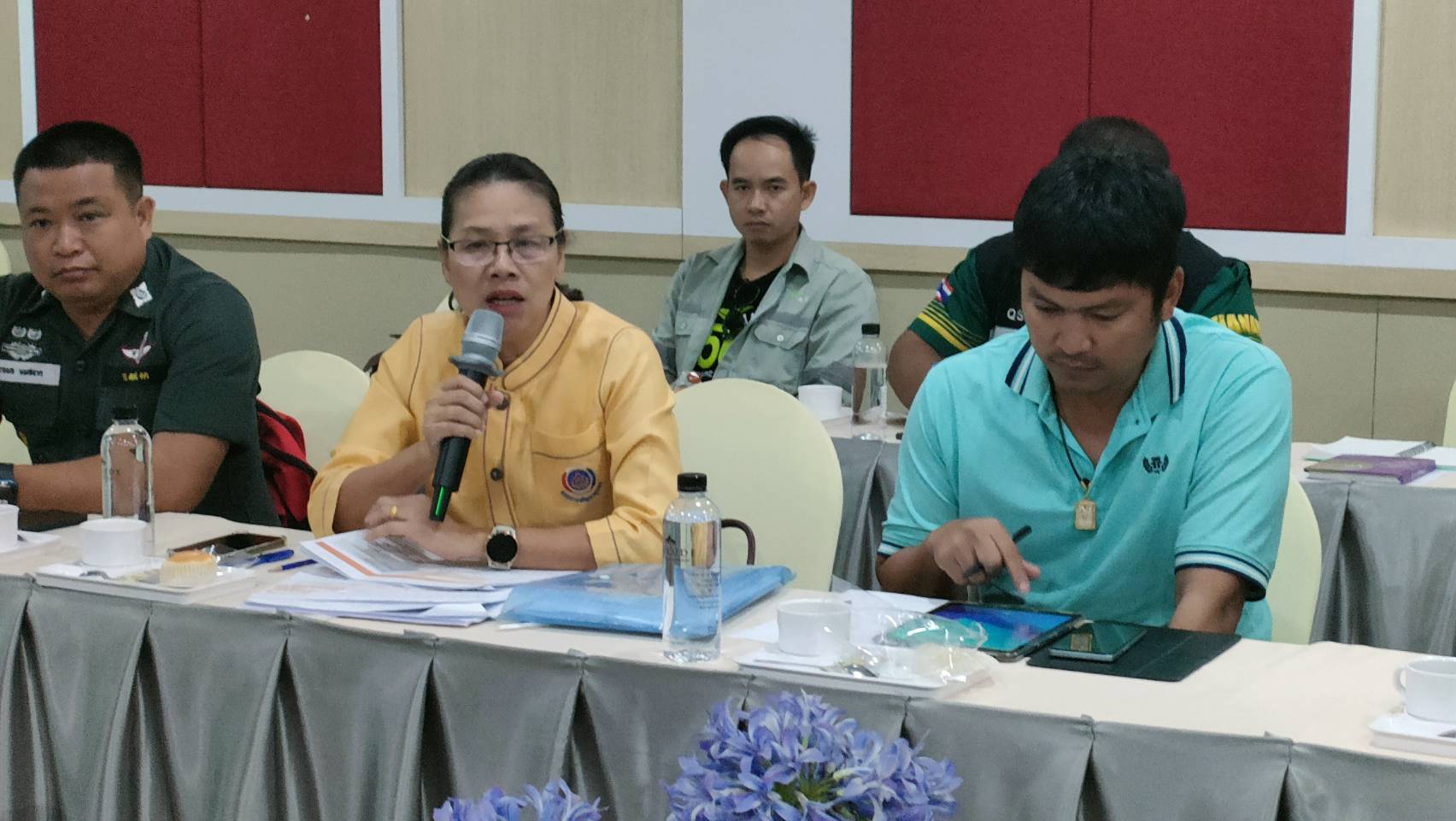พช. กาญจนบุรี ร่วมประชุมคณะทำงานด้านเศรษฐกิจ ตามโครงการพัฒนาชุมชนในเขตรักษาพันธุ์สัตว์ป่า และอุทยานแห่งชาติจังหวัดกาญจนบุรี ภายใต้มูลนิธิภูบดินทร์ ในพระบรมราชูปถัมภ์