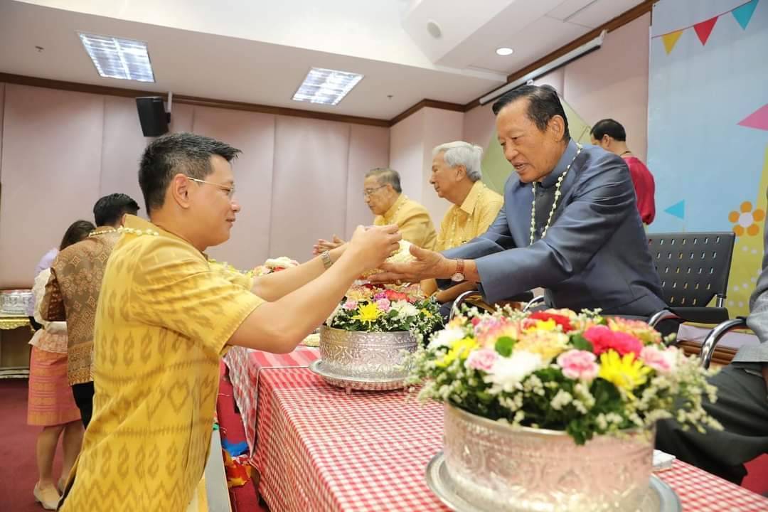 พช.กาญจนบุรี ร่วมกิจกรรม “Happy Family สืบสาน สงกรานต์ ตำนาน พช.” สืบสานประเพณีและวัฒนธรรมไทย เนื่องในเทศกาลสงกรานต์ ประจำปี 2567
