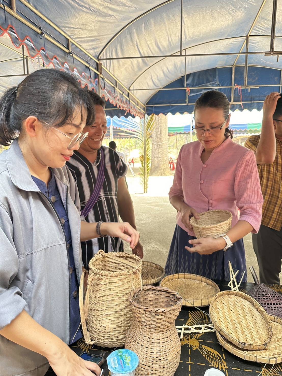 พช. กาญจนบุรี เปิดโครงการส่งเสริมการท่องเที่ยวชุมชน ภายใต้กิจกรรมส่งเสริมการเรียนรู้ที่นักท่องเที่ยวลงมือปฎิบัติ (D-HOPE) ของหมู่บ้านท่องเที่ยวนวัตวิถีบ้านแม่กระบุง