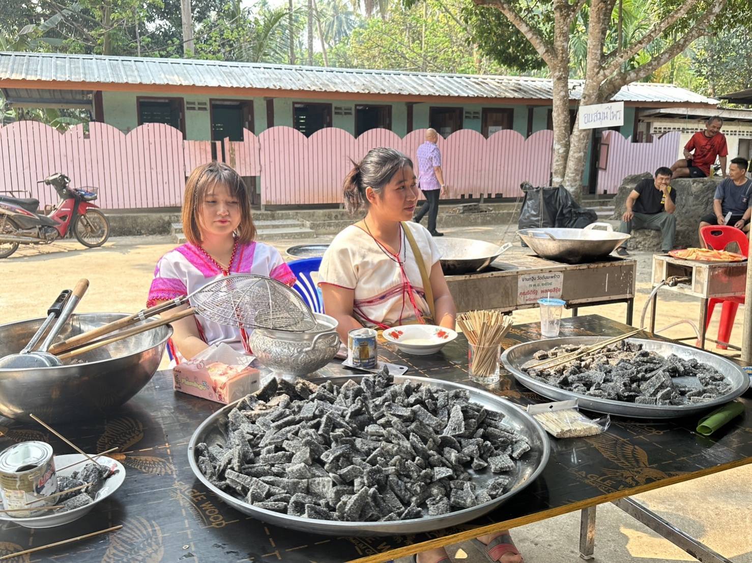 พช. กาญจนบุรี เปิดโครงการส่งเสริมการท่องเที่ยวชุมชน ภายใต้กิจกรรมส่งเสริมการเรียนรู้ที่นักท่องเที่ยวลงมือปฎิบัติ (D-HOPE) ของหมู่บ้านท่องเที่ยวนวัตวิถีบ้านแม่กระบุง