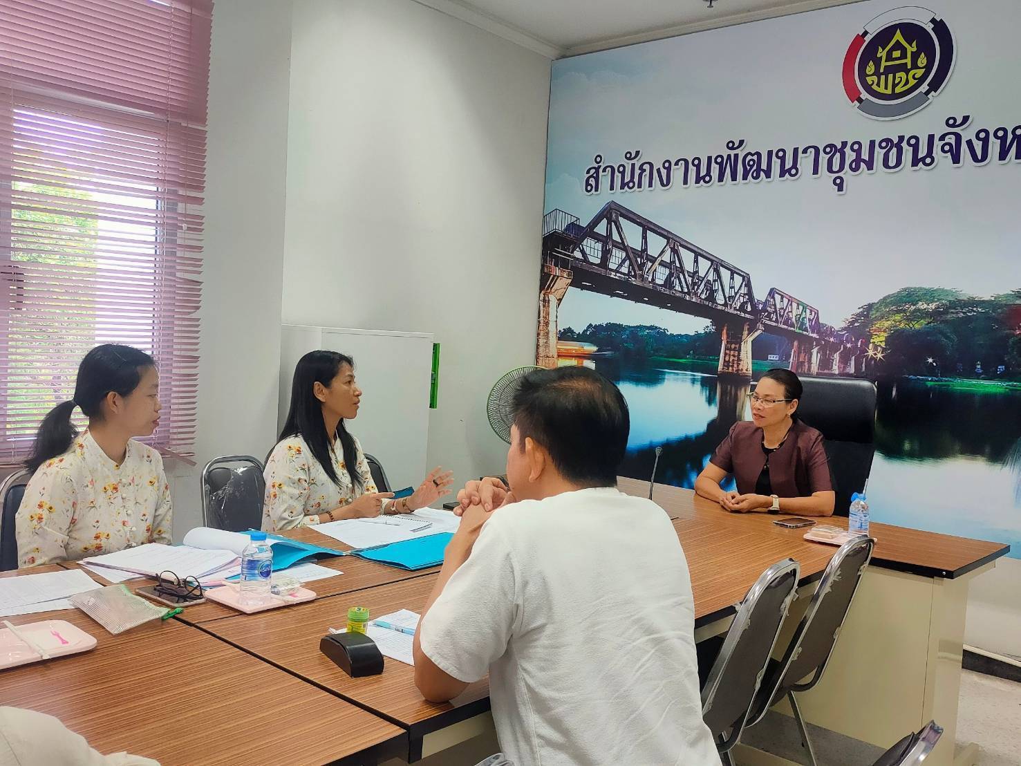 พช. กาญจนบุรี รับการตรวจสอบการดำเนินงาน ( Performance Audit) กองทุนพัฒนาบทบาทสตรี ประจำปี 2567 พร้อมลงพื้นที่กลุ่มเป้าหมาย