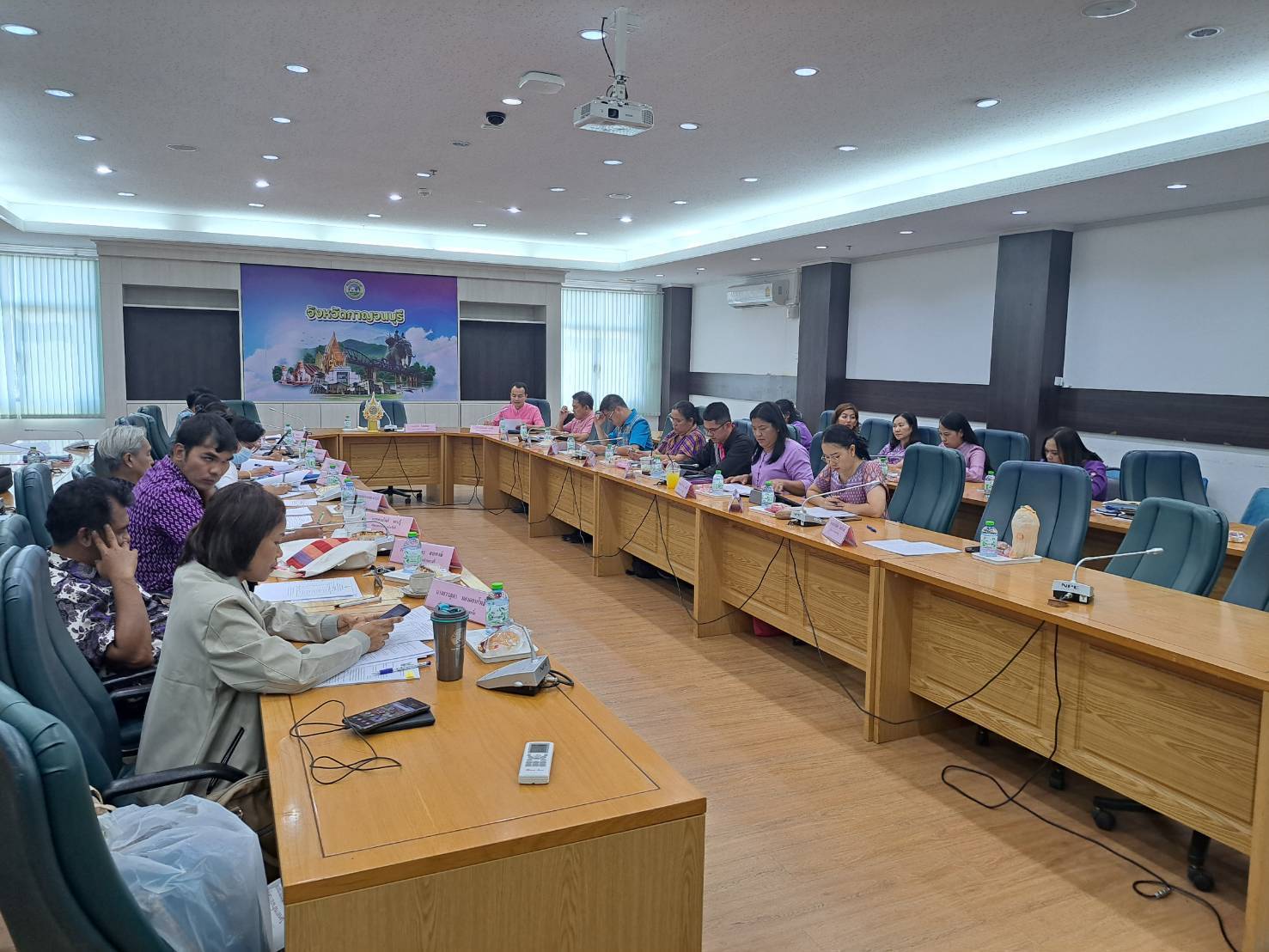 พช. กาญจนบุรี ประชุมผู้บริหารและนักวิชาการพัฒนาชุมชนสำนักงานพัฒนาชุมชนจังหวัดกาญจนบุรี ครั้งที่ 3/2567