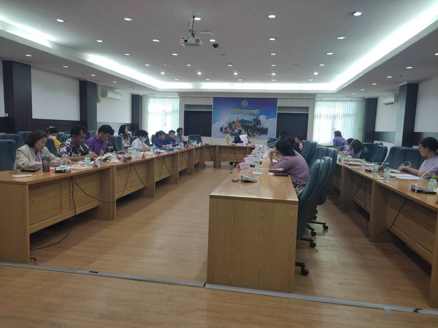 พช. กาญจนบุรี ประชุมผู้บริหารและนักวิชาการพัฒนาชุมชนสำนักงานพัฒนาชุมชนจังหวัดกาญจนบุรี ครั้งที่ 3/2567