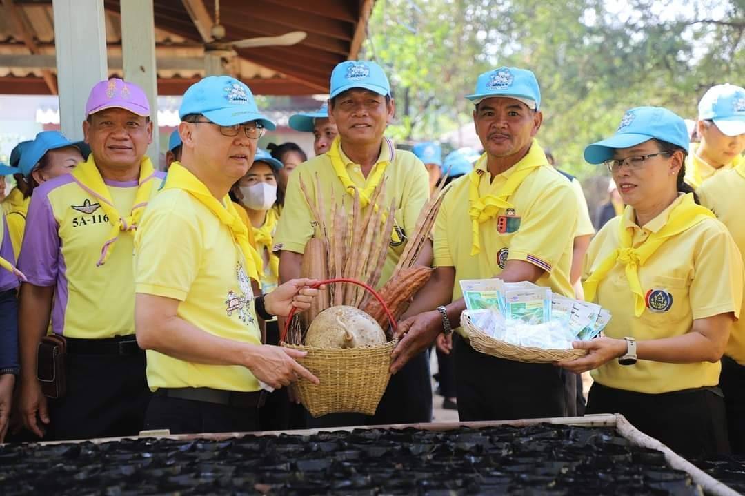 จังหวัดกาญจนบุรี จัดกิจกรรมจิตอาสาพัฒนา Kick Off  “โครงการพัฒนาพื้นที่ต้นแบบ เพื่อพัฒนาคุณภาพชีวิตแบบอารยเกษตร ตามแนวพระราชดำริ ศูนย์พัฒนาอาชีพหนองบัว อำเภอเมืองกาญจนบุรี จังหวัดกาญจนบุรี” เนื่องในวันคล้ายวันพระราชสมภพ สมเด็จพระกนิษฐาธิราชเจ้า กรมสมเด็จพระเทพรัตนราชสุดา ฯ สยามบรมราชกุมารี