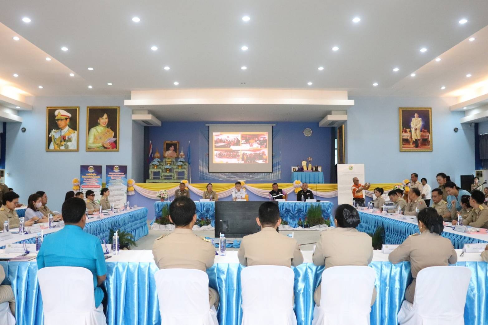 จังหวัดกาญจนบุรี ประกาศวาระจังหวัดกาญจนบุรี มาตรการป้องกันและแก้ไขปัญหายาเสพติด ตามนโยบายรัฐบาล กิจกรรม kick off หมู่บ้านป้องกันและแก้ไขปัญหายาเสพติด ด้วยกระบวนการกองทุนแม่ของแผ่นดิน ระดับจังหวัด