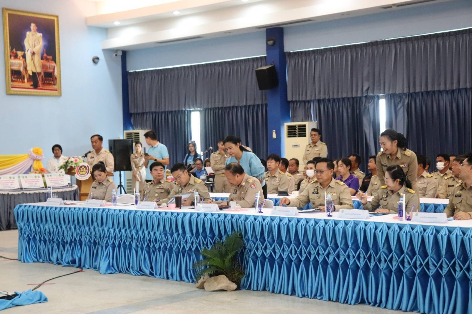 จังหวัดกาญจนบุรี ประกาศวาระจังหวัดกาญจนบุรี มาตรการป้องกันและแก้ไขปัญหายาเสพติด ตามนโยบายรัฐบาล กิจกรรม kick off หมู่บ้านป้องกันและแก้ไขปัญหายาเสพติด ด้วยกระบวนการกองทุนแม่ของแผ่นดิน ระดับจังหวัด