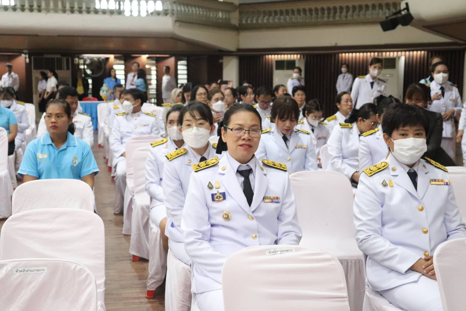 พัฒนาการจังหวัดกาญจนบุรี นำข้าราชการสำนักงานพัฒนาชุมชนร่วมพิธีเจริญพระพุทธมนต์และพิธีทำบุญตักบาตรถวายพระราชกุศล เนื่องในวันคล้ายวันประสูติ สมเด็จพระเจ้าลูกยาเธอ เจ้าฟ้าทีปังกรรัศมีโชติ มหาวชิโรตตมางกูร สิริวิบูลยราชกุมาร