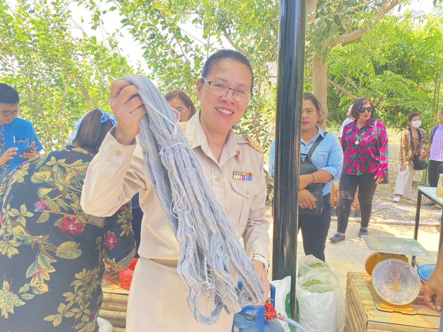 พช. กาญจนบุรี เสริมสร้างพลังสตรี สืบสาน ภูมิปัญญาผ้าไทยด้วยสีธรรมชาติ สู่เป้าหมายการพัฒนาที่ยั่งยืน (SDGs)