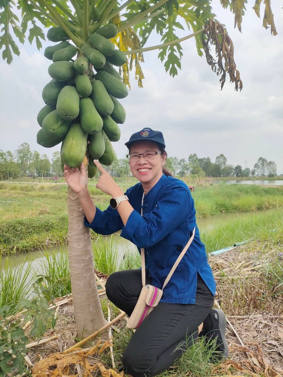 พช. กาญจนบุรี นำผู้ตรวจราชกรม (นายอาทร  พิมชะนก) ลงพื้นที่ถอดบทเรียนความสำเร็จการพัฒนาพื้นที่อำเภอเลาขวัญ