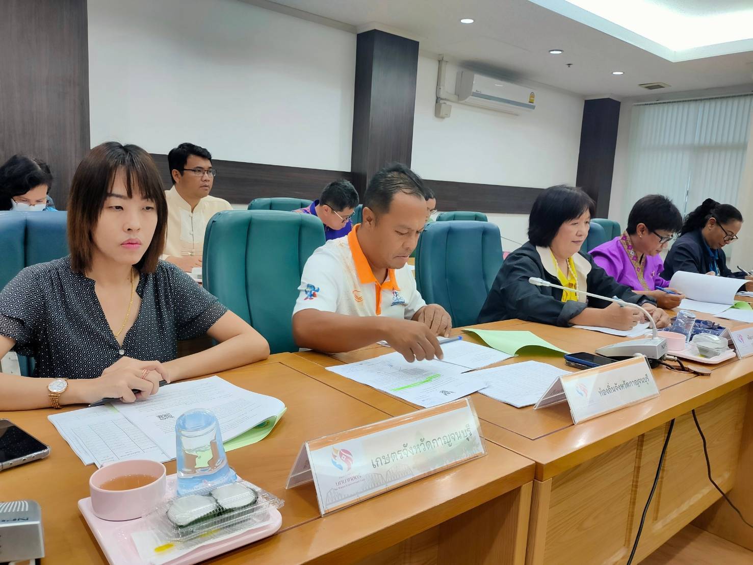 พช.กาญจนบุรี ดำเนินการประชุมคณะอนุกรรมการบริหารกองทุนพัฒนาบทบาทสตรีระดับจังหวัดกาญจนบุรี ครั้งที่ 3/2567 อนุมัติเงินทุนกว่า 1.4 ล้านบาท