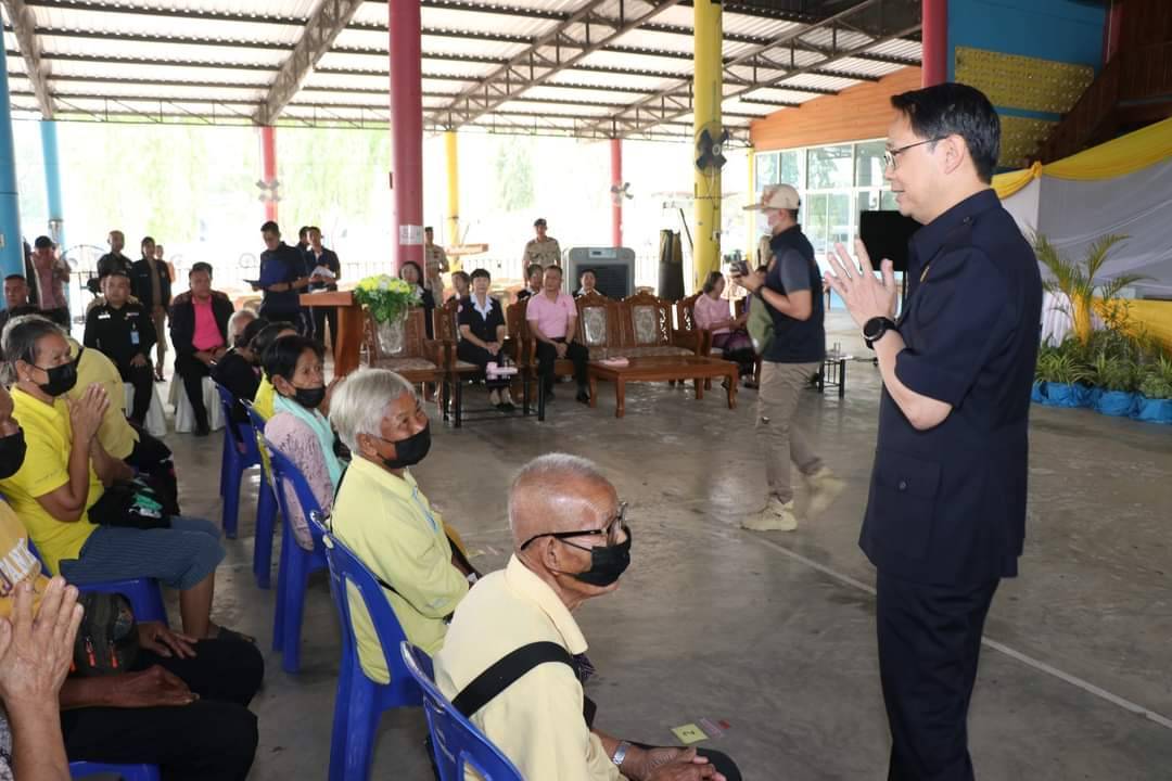 พช.กาญจนบุรี ร่วมโครงการจังหวัดเคลื่อนที่ “บำบัดทุกข์ บำรุงสุข สร้างรอยยิ้มให้ประชาชน” ครั้งที่ 5 ประจำปีงบประมาณ 2567 ในพื้นที่อำเภอทองผาภูมิ