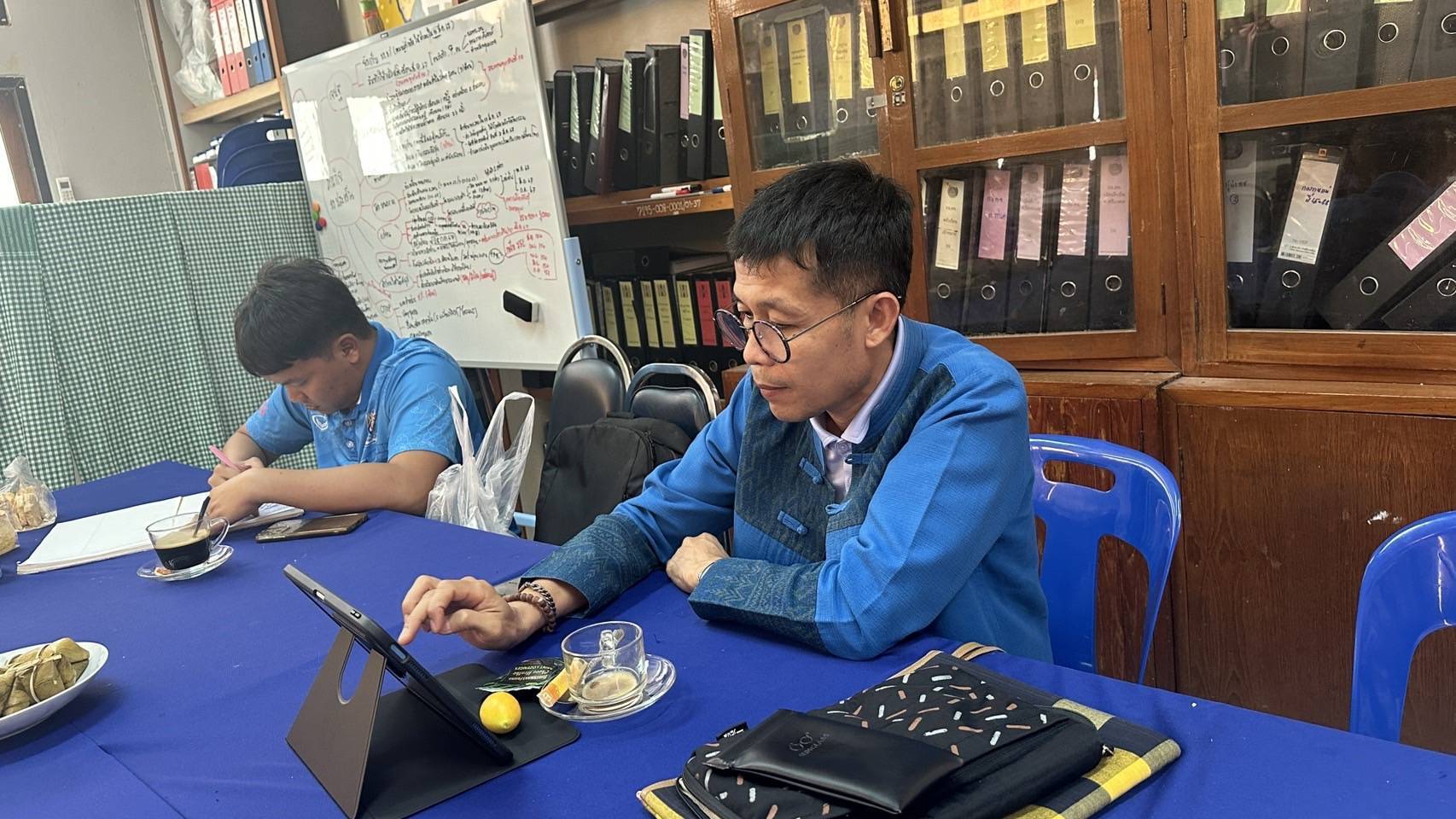 พจ.กาญจนบุรี สั่งลุย !! ติดตามขับเคลื่อนงานตามนโยบายรัฐบาลและนโยบายกรมการพัฒนาชุมชน