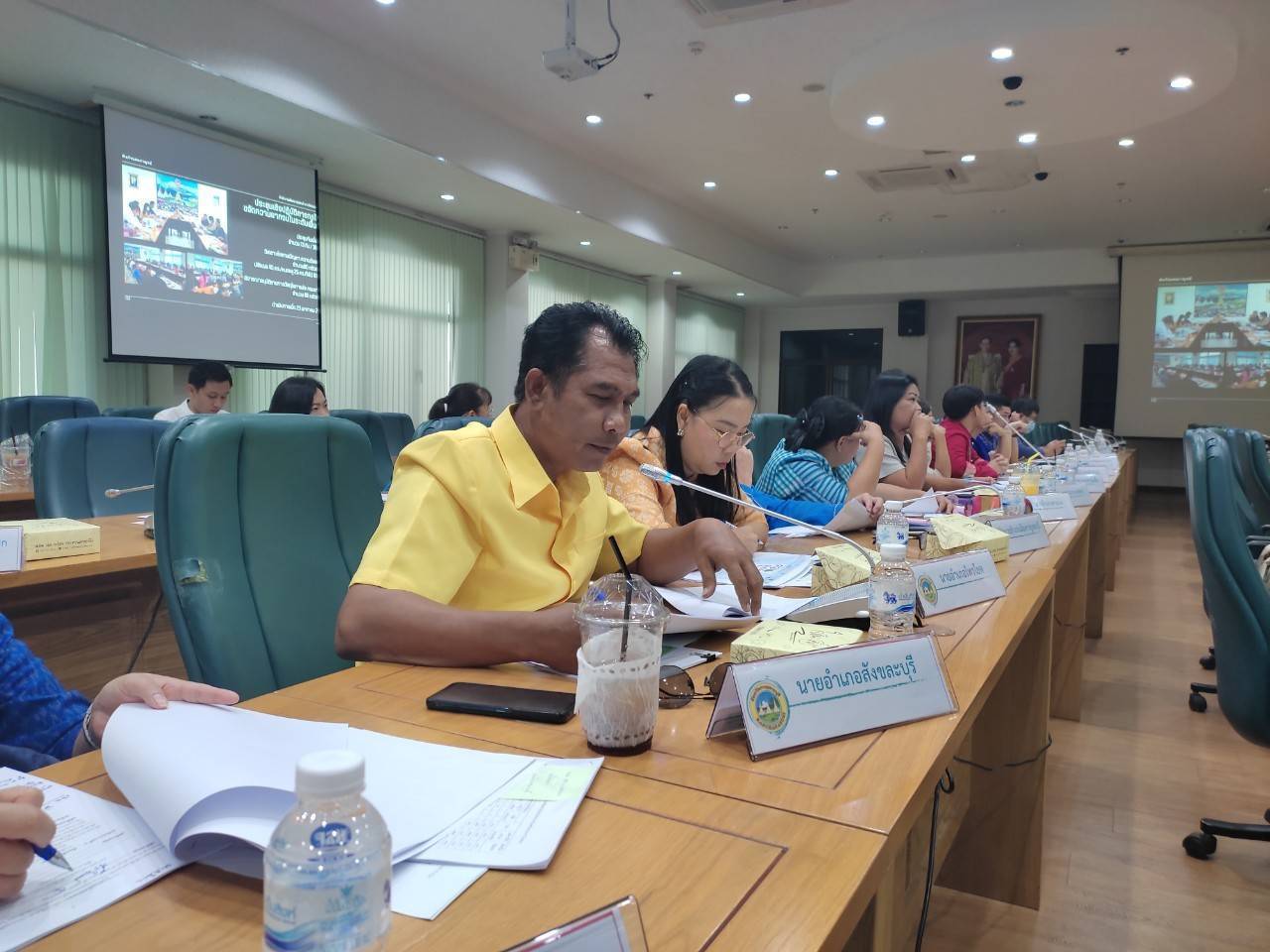 พช.กาญจนบุรี จัดประชุมคณะกรรมการศูนย์อำนวยการขจัดความยากจนและพัฒนาคนทุกช่วงวัยอย่างยั่งยืนตามหลักปรัชญาของเศรษฐกิจพอเพียง จังหวัดกาญจนบุรี (คจพ.จ.กาญจนบุรี) ครั้งที่ 1/2567