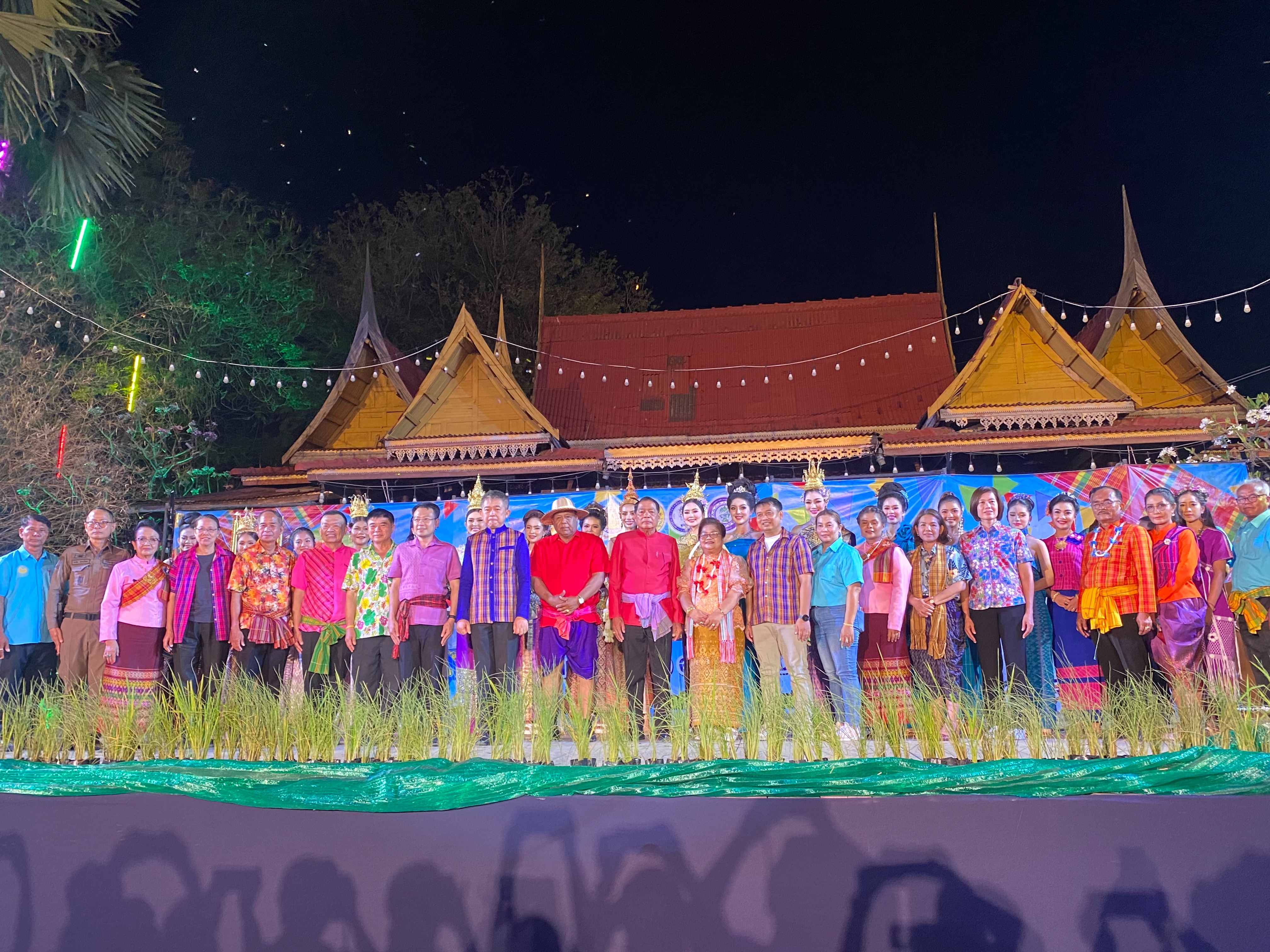 ️พช.กาญจนบุรี ร่วมงานประเพณีสงกรานต์บ้านหนองขาว ✨️การประกวดวัวเทียมเกวียน🏆 ชิงถ้วยรางวัลพระราชทานสมเด็จพระกนิษฐาธิราชเจ้า กรมสมเด็จพระเทพรัตนราชสุดาฯ สยามบรมราชกุมารี