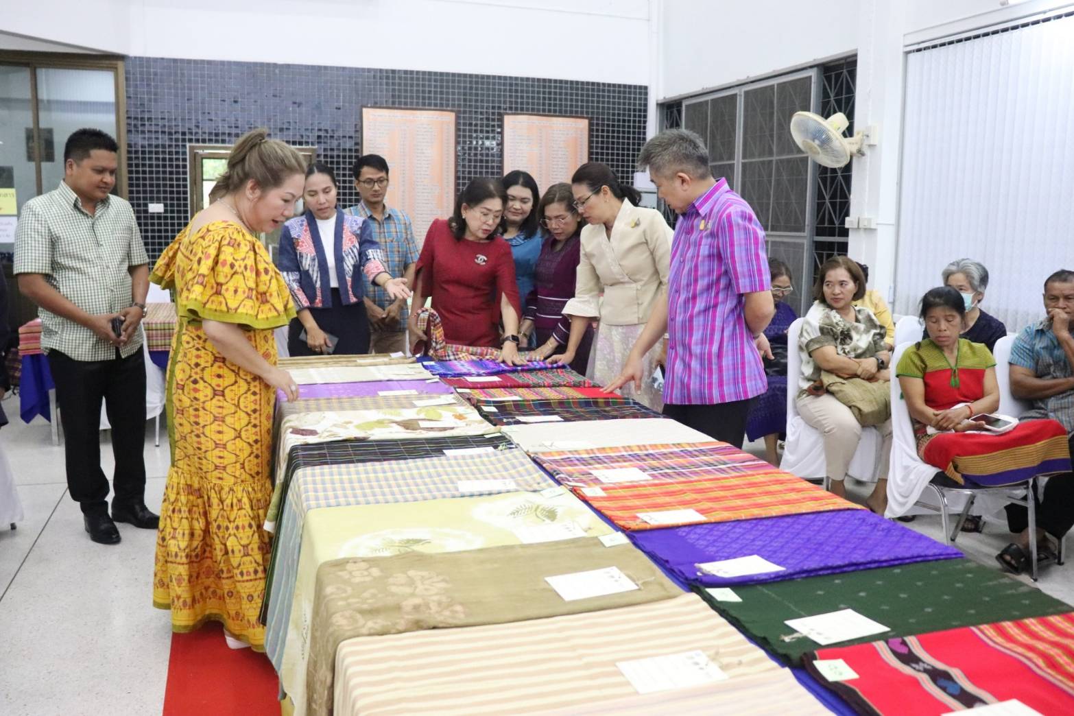 จังหวัดกาญจนบุรี จัดประกวดสุดยอดผ้าจังหวัดกาญจนบุรี ขับเคลื่อน “ผ้าไทยใส่ให้สนุก”  คนใส่สนุก คนให้สุขใจ สร้างรายได้ในชุมชน