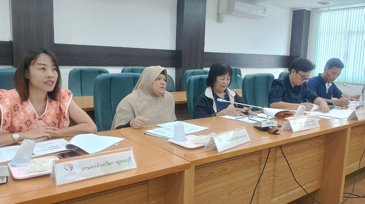 พช.กาญจนบุรี จัดการประชุมคณะกรรมการคัดเลือกคนกองทุนพัฒนาบทบาทสตรีดีเด่นระดับจังหวัด ตามโครงการเชิดชูเกียรติคนกองทุนพัฒนาบทบาทสตรี ประจำปี 2567 ครั้งที่ 1/2567