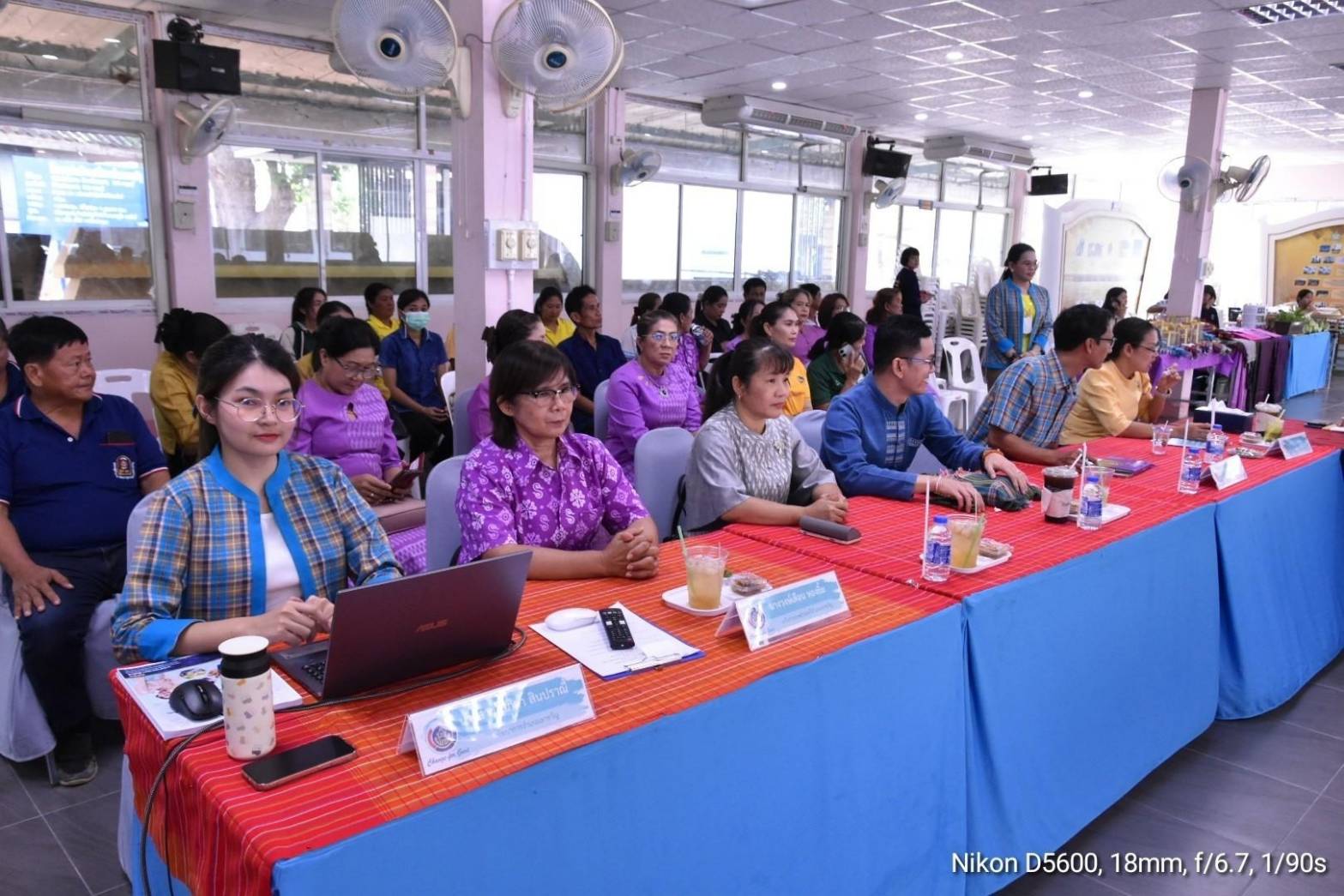 พจ.กาญจนบุรี ยกทัพข้าราชการ ภาคีเครือข่าย ร่วมกิจกรรมการคัดเลือกข้าราชการ ลูกจ้างประจำ และพนักงานราชการดีเด่น ปี 2567 ประเภทพัฒนากรขวัญใจ ระดับเขตตรวจราชการ จังหวัดกาญจนบุรี