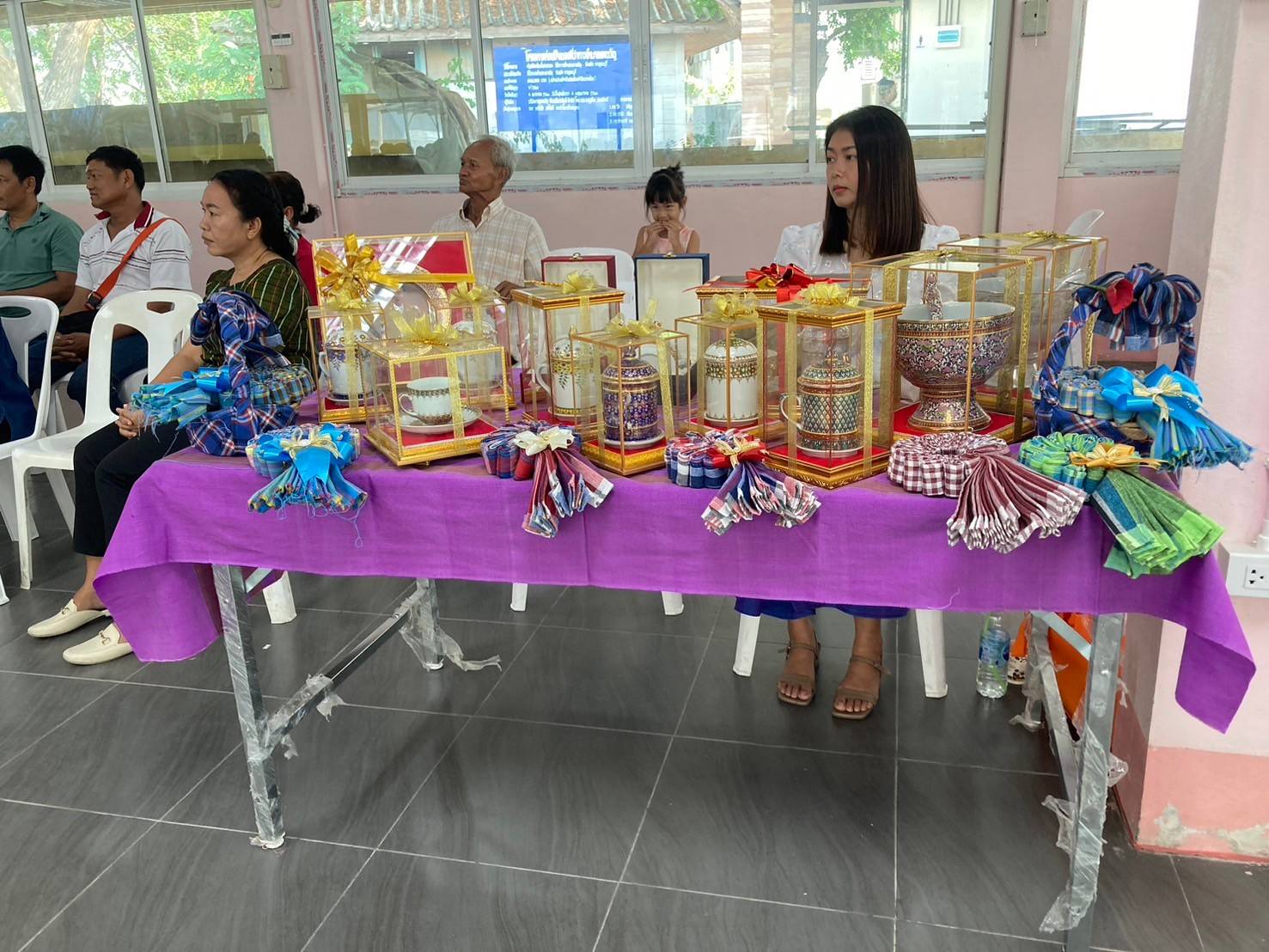 พจ.กาญจนบุรี ยกทัพข้าราชการ ภาคีเครือข่าย ร่วมกิจกรรมการคัดเลือกข้าราชการ ลูกจ้างประจำ และพนักงานราชการดีเด่น ปี 2567 ประเภทพัฒนากรขวัญใจ ระดับเขตตรวจราชการ จังหวัดกาญจนบุรี