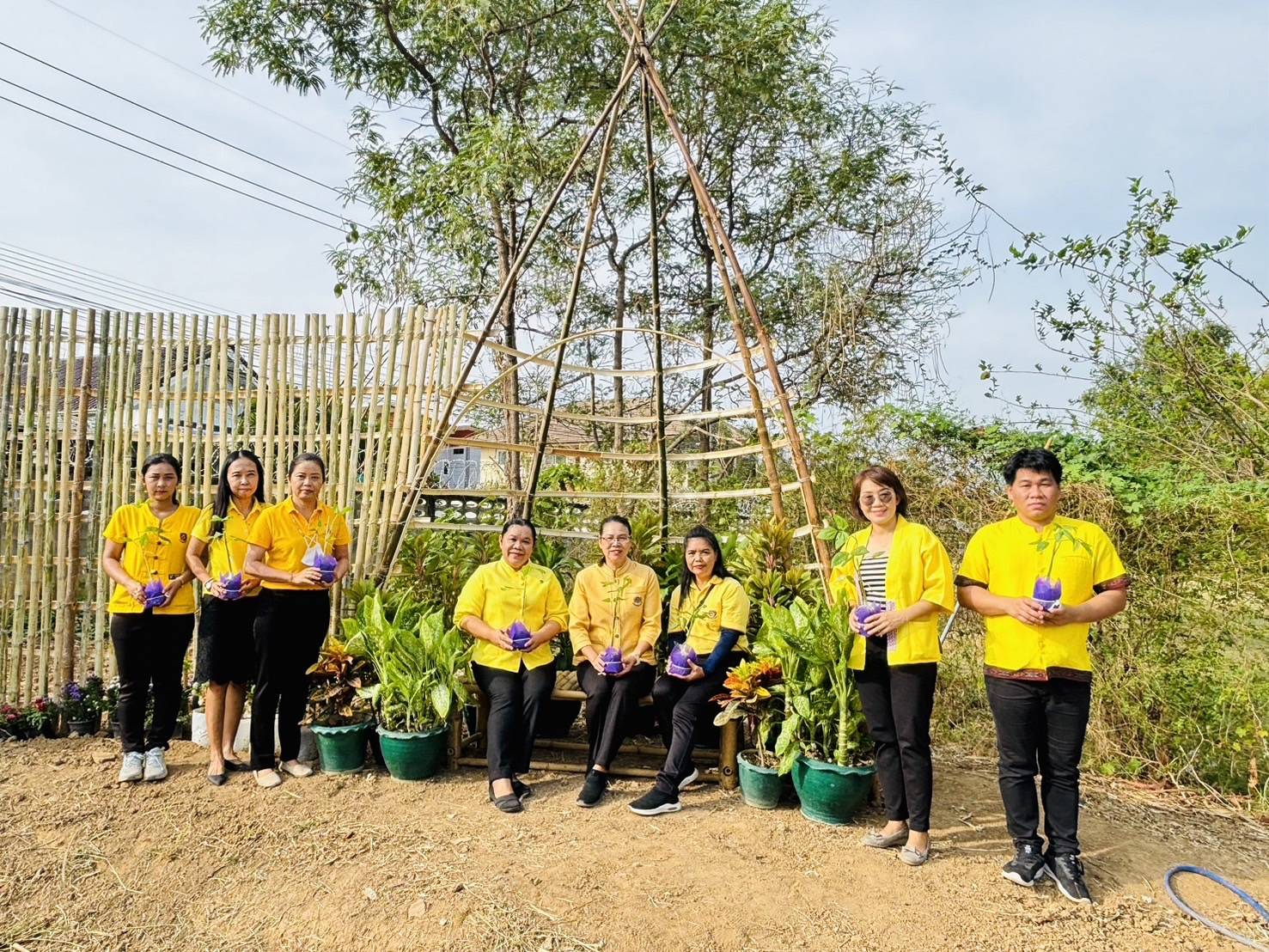 พช.กาญจนบุรี จับมือ ภาคีเครือข่ายสืบสานพระราชปณิธาน ขับเคลื่อนโครงการ “โคกหนองนาแห่งน้ำใจและความหวัง กรมราชทัณฑ์”