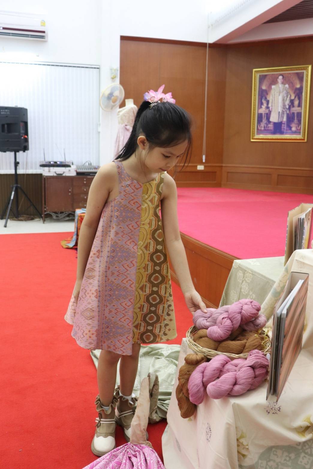 จังหวัดกาญจนบุรี จัดประกวดสุดยอดผ้าจังหวัดกาญจนบุรี ขับเคลื่อน “ผ้าไทยใส่ให้สนุก”  คนใส่สนุก คนให้สุขใจ สร้างรายได้ในชุมชน