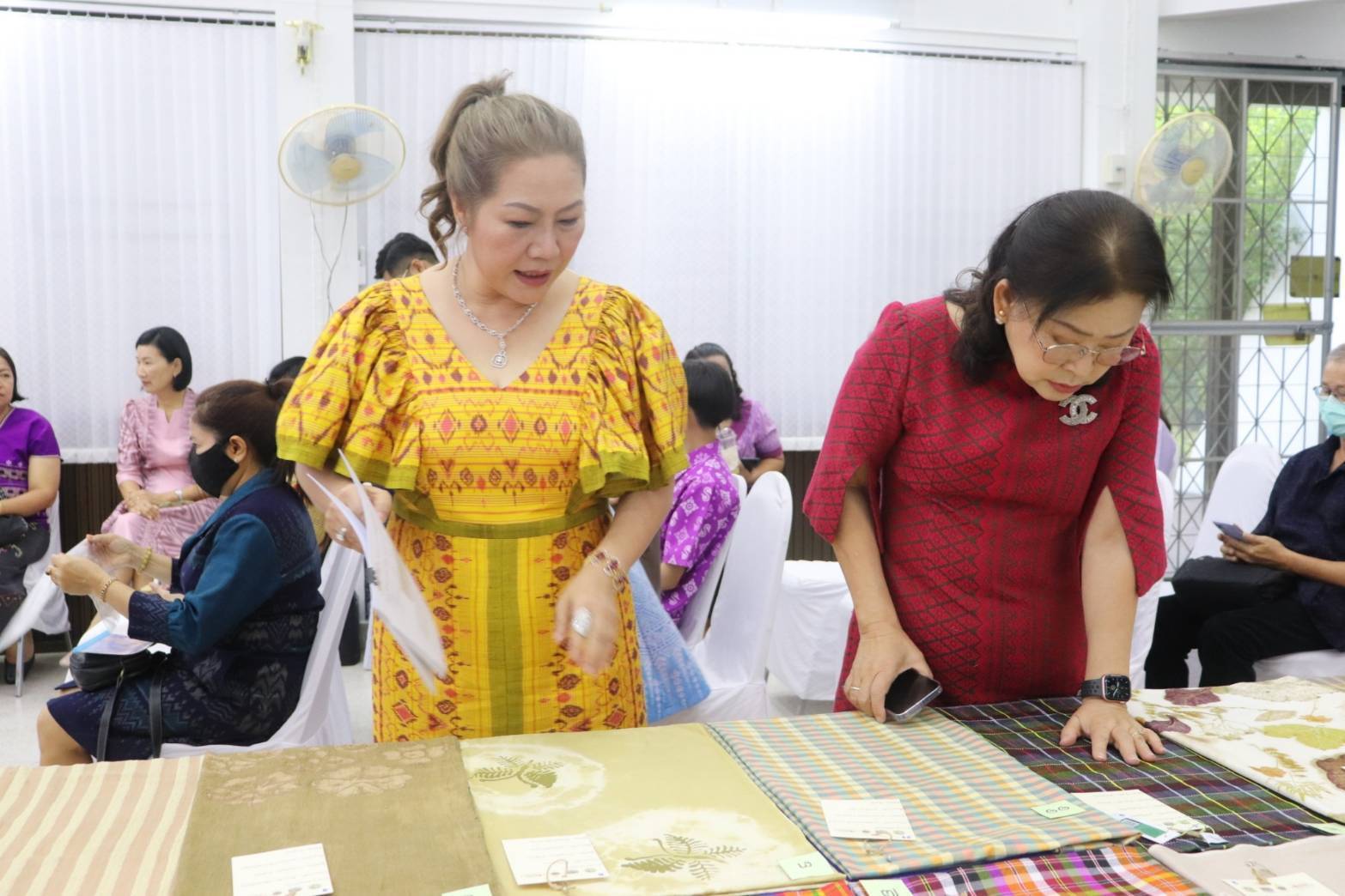 จังหวัดกาญจนบุรี จัดประกวดสุดยอดผ้าจังหวัดกาญจนบุรี ขับเคลื่อน “ผ้าไทยใส่ให้สนุก”  คนใส่สนุก คนให้สุขใจ สร้างรายได้ในชุมชน
