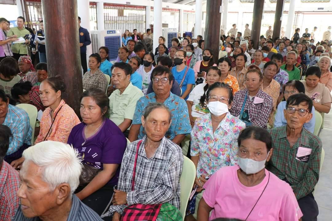 พช.กาญจนบุรี ร่วมโครงการจังหวัดเคลื่อนที่ “บำบัดทุกข์ บำรุงสุข สร้างรอยยิ้มให้ประชาชน” ครั้งที่ 8 ประจำปีงบประมาณ 2567 ในพื้นที่อำเภอห้วยกระเจา