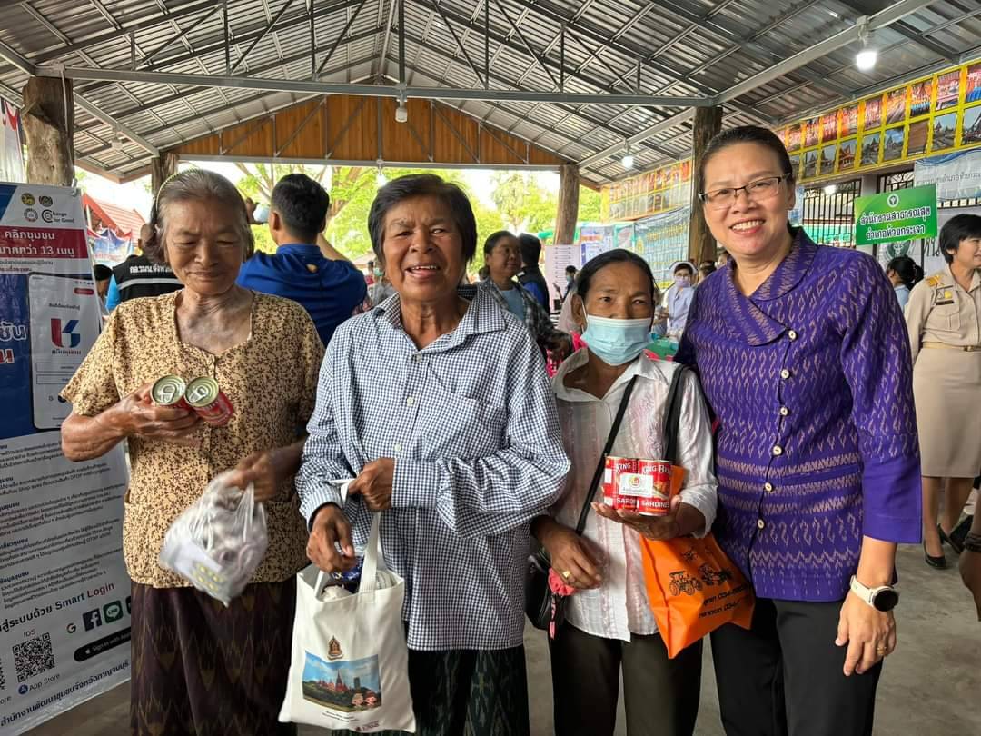 พช.กาญจนบุรี ร่วมโครงการจังหวัดเคลื่อนที่ “บำบัดทุกข์ บำรุงสุข สร้างรอยยิ้มให้ประชาชน” ครั้งที่ 8 ประจำปีงบประมาณ 2567 ในพื้นที่อำเภอห้วยกระเจา