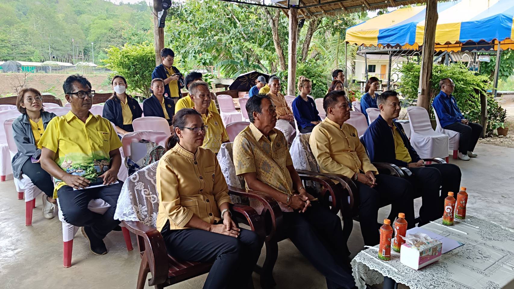 พจ.กาญจนบุรี รับการตรวจราชการจากผู้ตรวจ มท. ทั้งนี้ยกนิ้วชื่นชม! แปลง“โคก หนอง นา โมเดล” จ.กาญจนบุรี สามารถสร้างประโยชน์ต่อประชาชน และเป็นต้นแบบอย่างแท้จริง