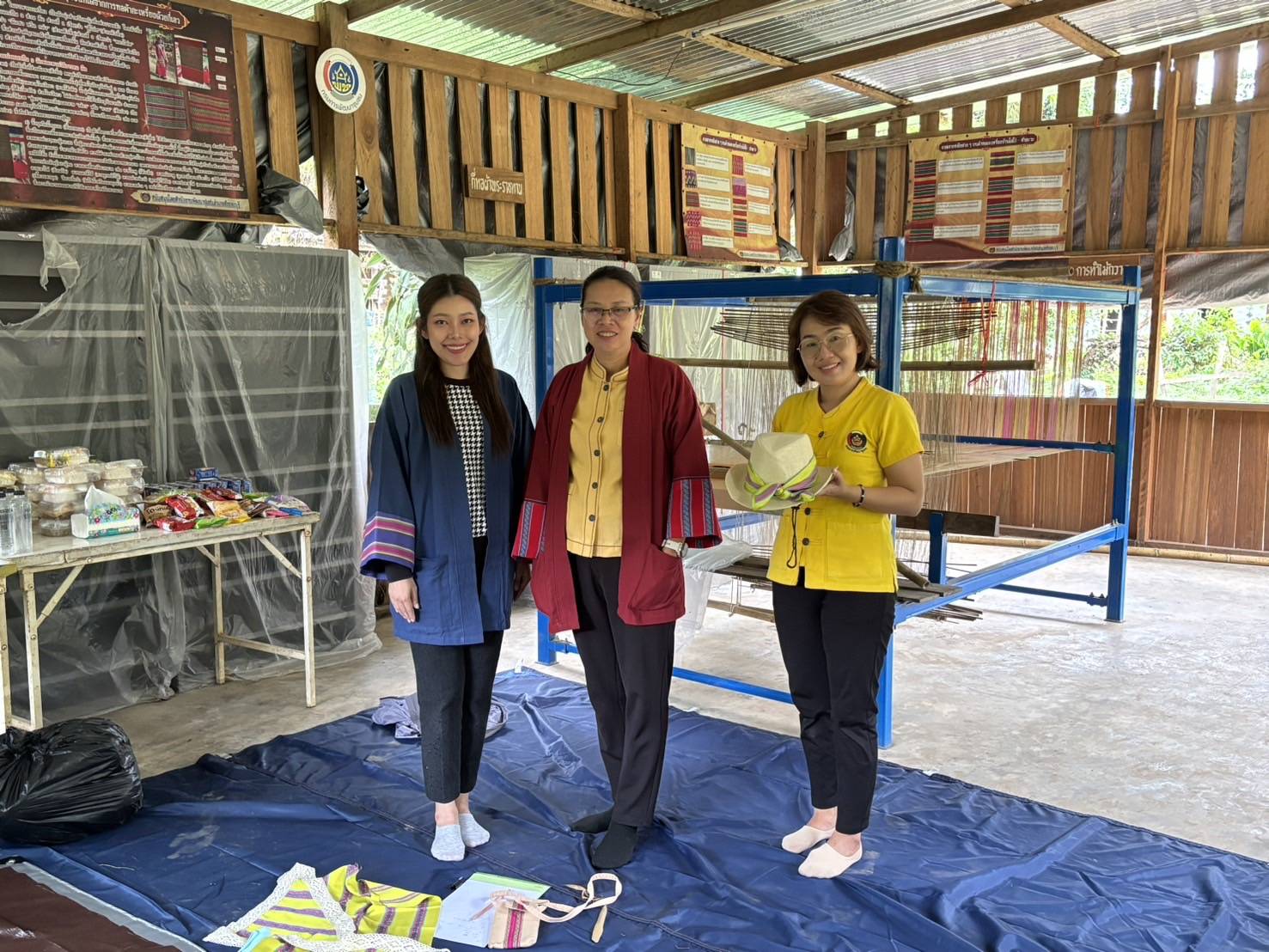 พัฒนาการจังหวัดกาญจนบุรี ลงพื้นที่สนับสนุนผลิตภัณฑ์โครงการพัฒนาชุมชนในเขตรักษาพันธุ์สัตว์ป่า และอุทยานแห่งชาติ จังหวัดกาญจนบุรี สู่การสร้างอาชีพ สร้างรายได้